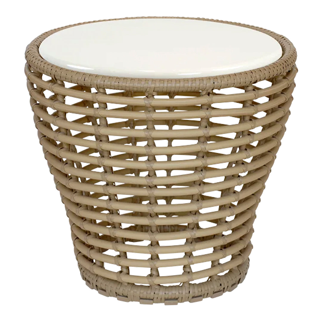 Outdoor Wicker Coffee Table - Small Round Basket Weave Side Table for Patio, Garden, or Balcony - Perfect for Relaxing with Coffee or Drinks