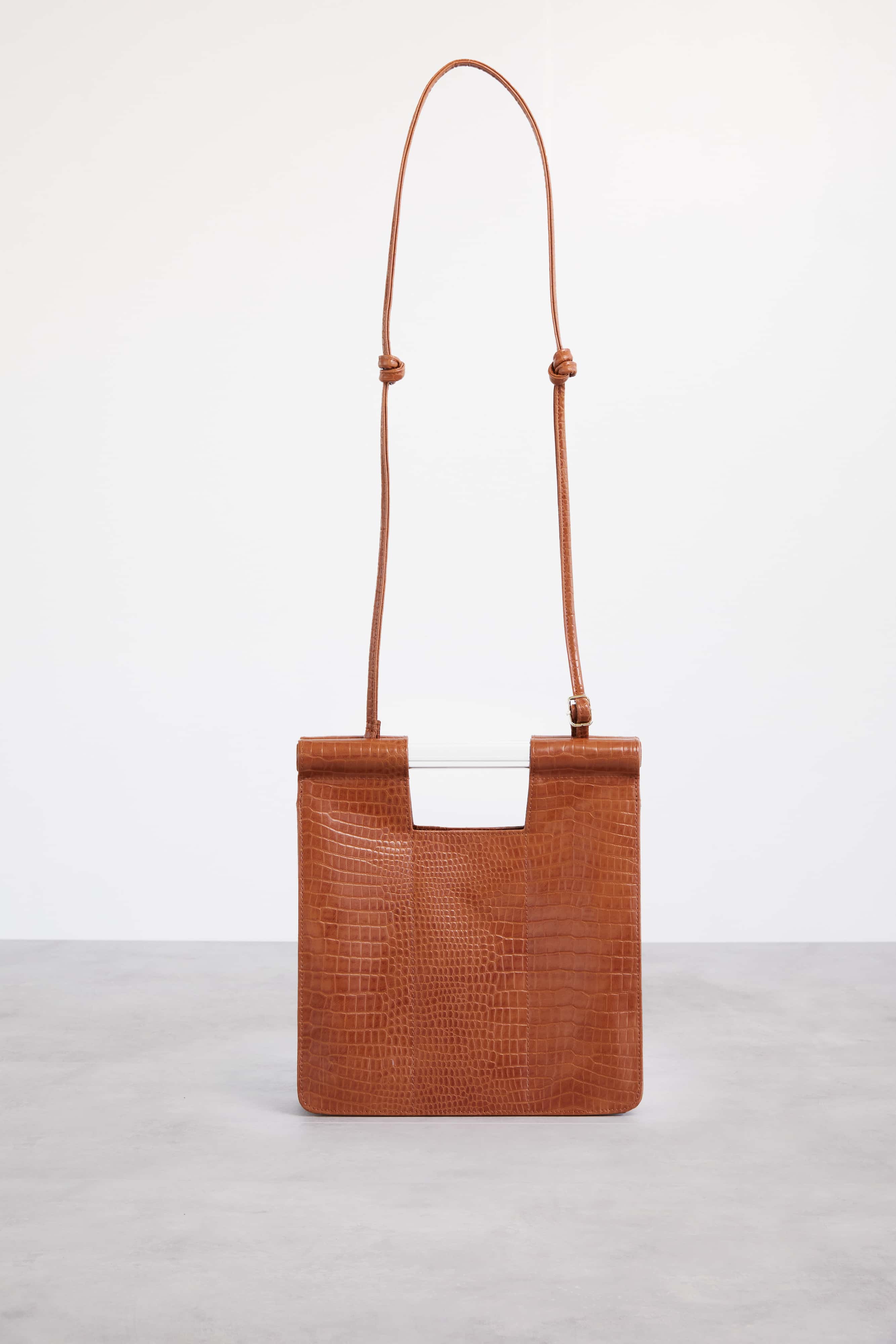 Premium Genuine Leather Crossbody Bag in Elegant Cognac Crocodile Print - Stylish & Functional for Work, Travel & Everyday Use