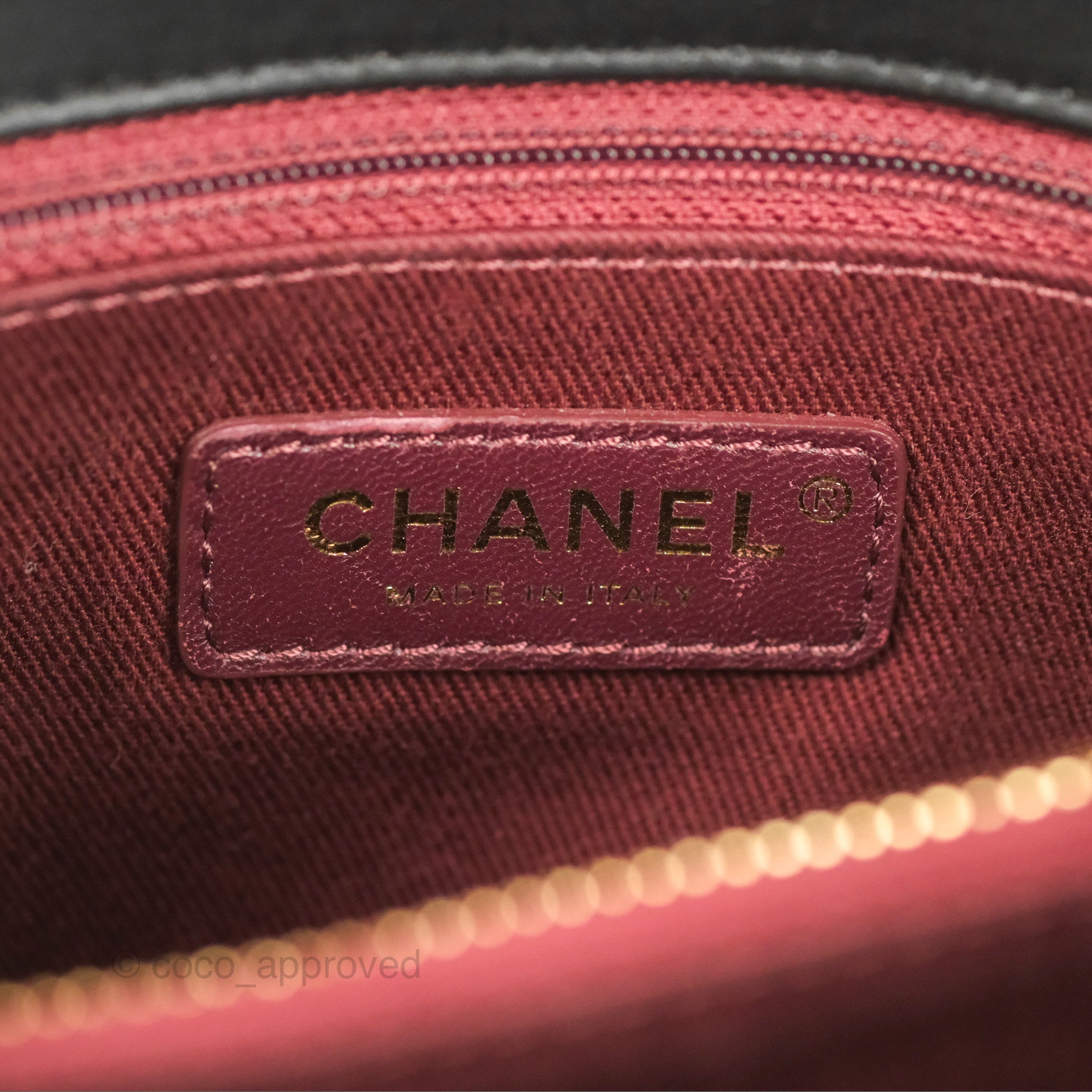 Chanel Chevron Stitched Coco Flap Bag in Black Calfskin with Gold Hardware - Luxury Crossbody Purse for Women, Perfect for Evening Events & Date Nights