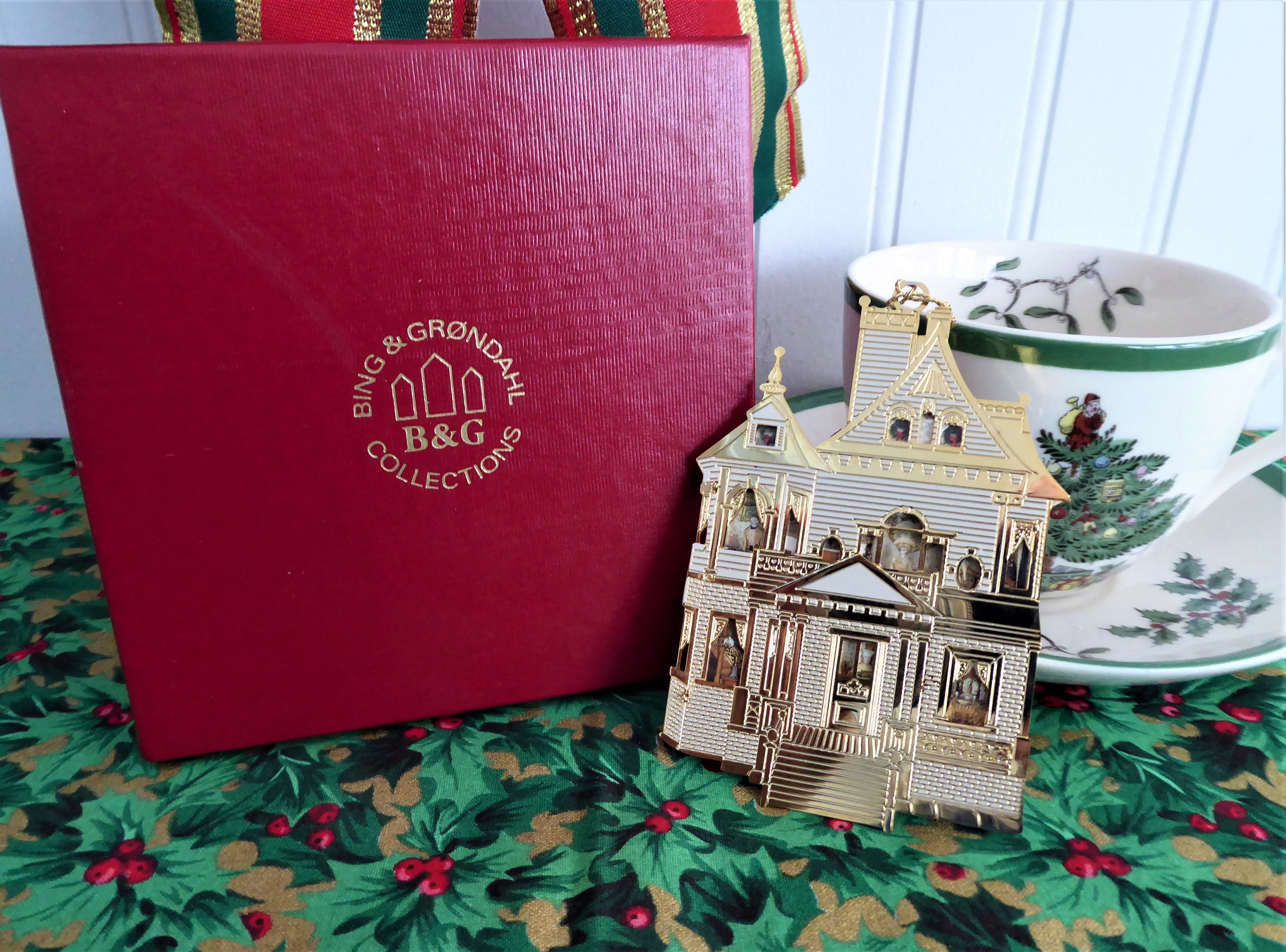 Bing & Grondahl First Doll House Christmas Tree Ornament - 24K Gold Plated Collectible Holiday Decoration | Perfect for Christmas Tree Decor, Gift Giving & Holiday Home Decor