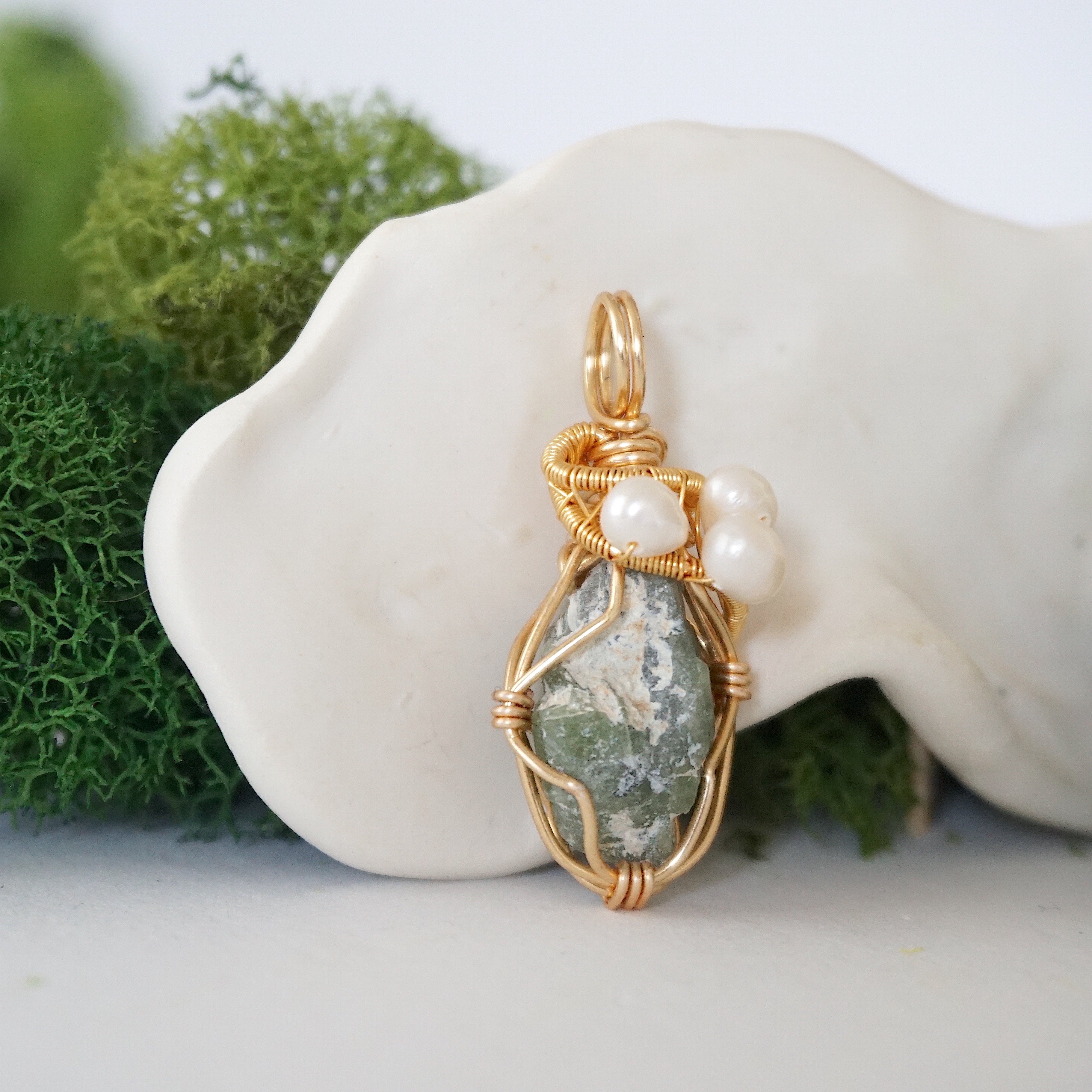 Elegant Peridot & Pearl Pendant Necklace - 14K Gold Plated Jewelry for Women - Perfect for Weddings, Anniversaries & Special Occasions