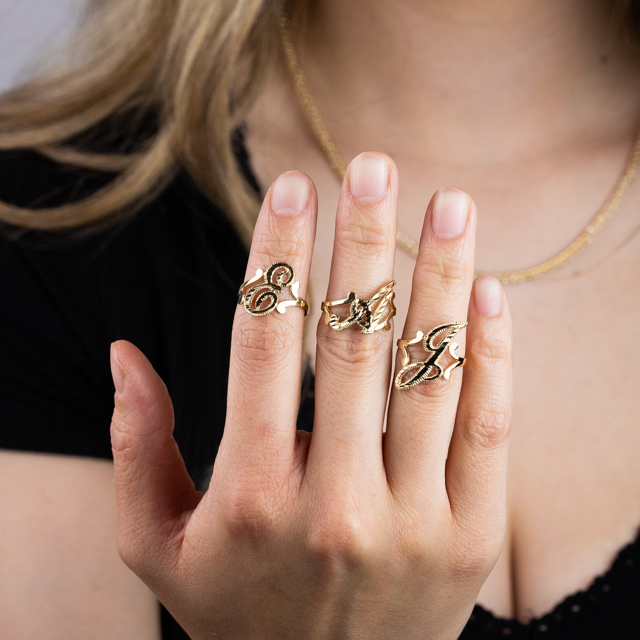 Gold Cursive Initial C Ring - Personalized Monogram Jewelry for Women, Elegant Letter C Ring for Gifts, Wedding, Anniversary & Everyday Wear