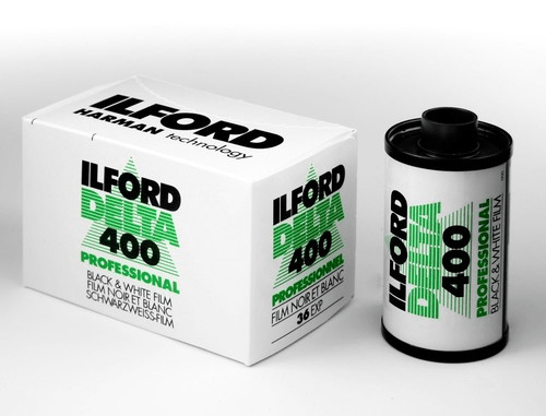 Ilford Delta Pro 400 Black & White 35mm Film (36 Exposures) - Professional B&W Photography for Street, Portrait & Landscape Shooting