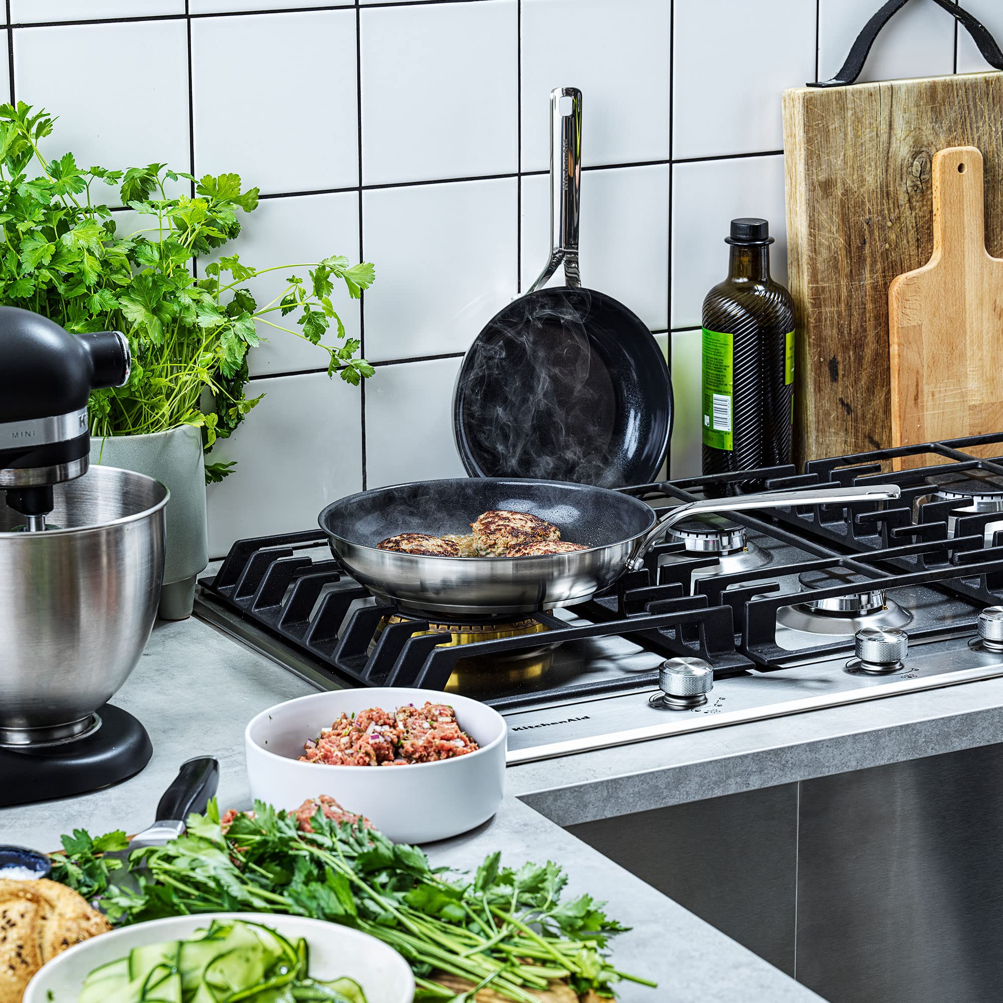 **KitchenAid Stainless Steel PFAS-Free Healthy Ceramic Non-Stick 28 cm Frying Pan - Induction & Oven Safe, Dishwasher Safe, Silver - Perfect for Sautéing, Frying & Baking**