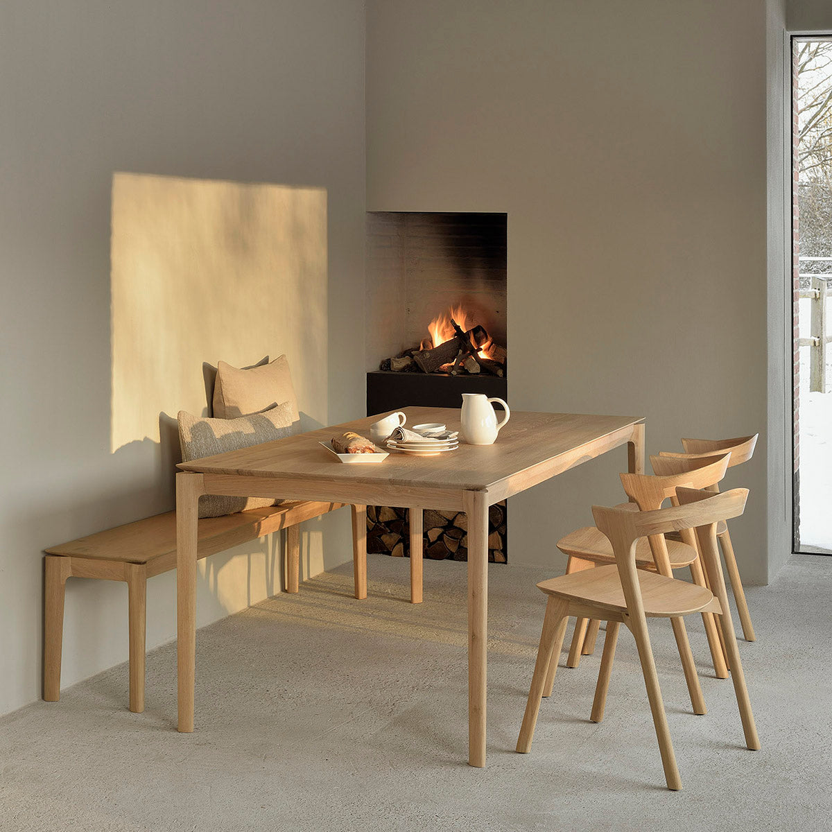 Modern Bok Dining Table - Solid Wood Kitchen Table for 6 - Perfect for Family Gatherings & Dinner Parties