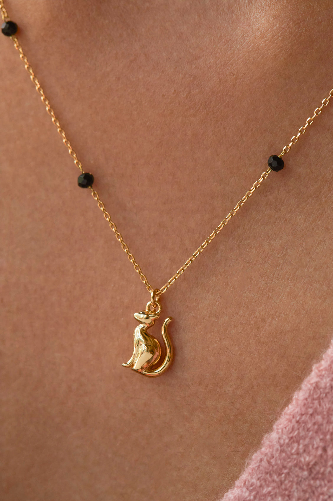 Stylish Black Cat Necklace for Women - Elegant Gothic Jewelry Gift for Cat Lovers - Perfect for Halloween, Parties & Everyday Wear