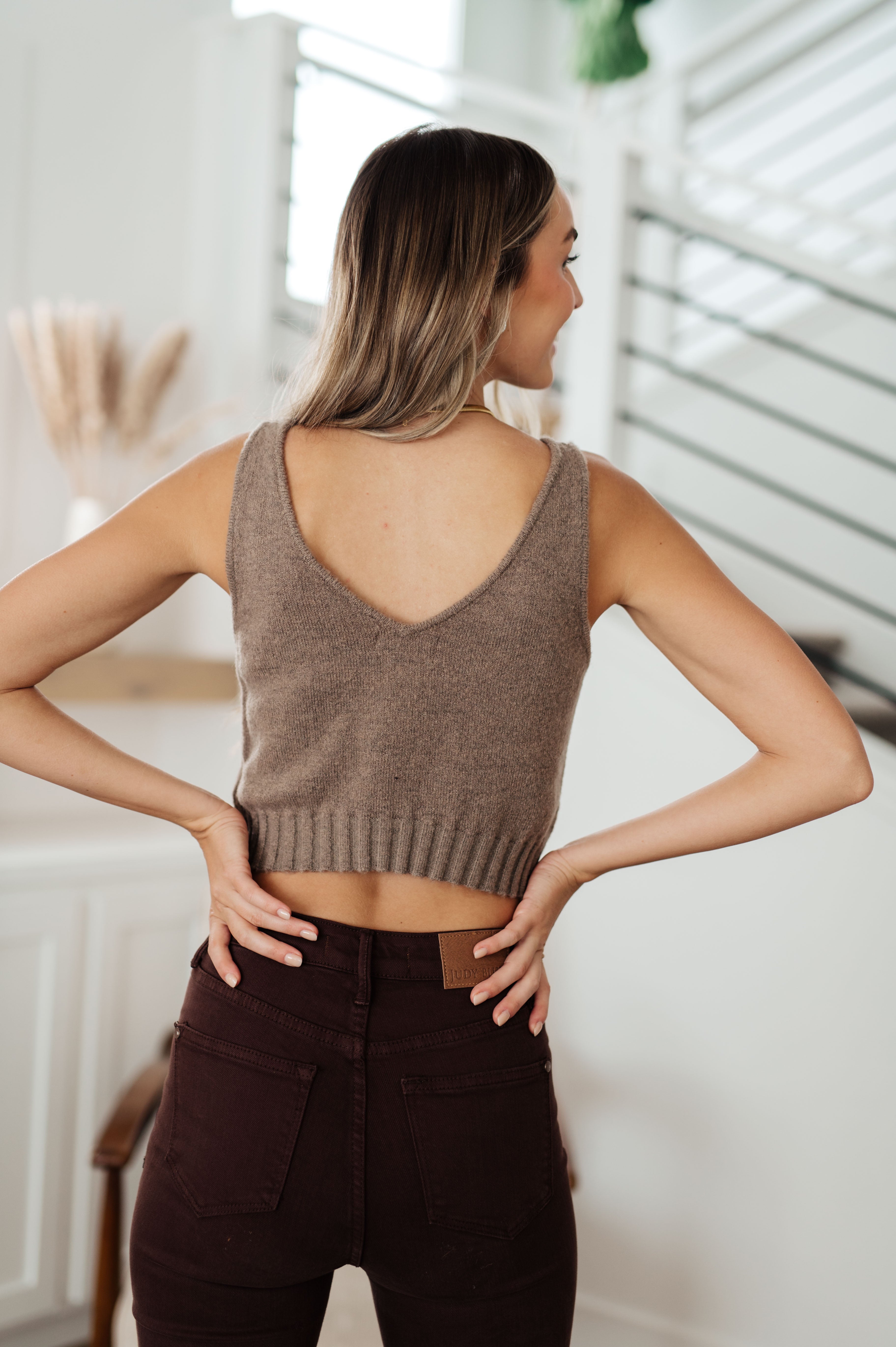 Stylish Women's Sweater Tank Top - Soft Knit Layering Piece for Fall & Winter | Perfect for Casual Outfits, Office Wear & Date Nights