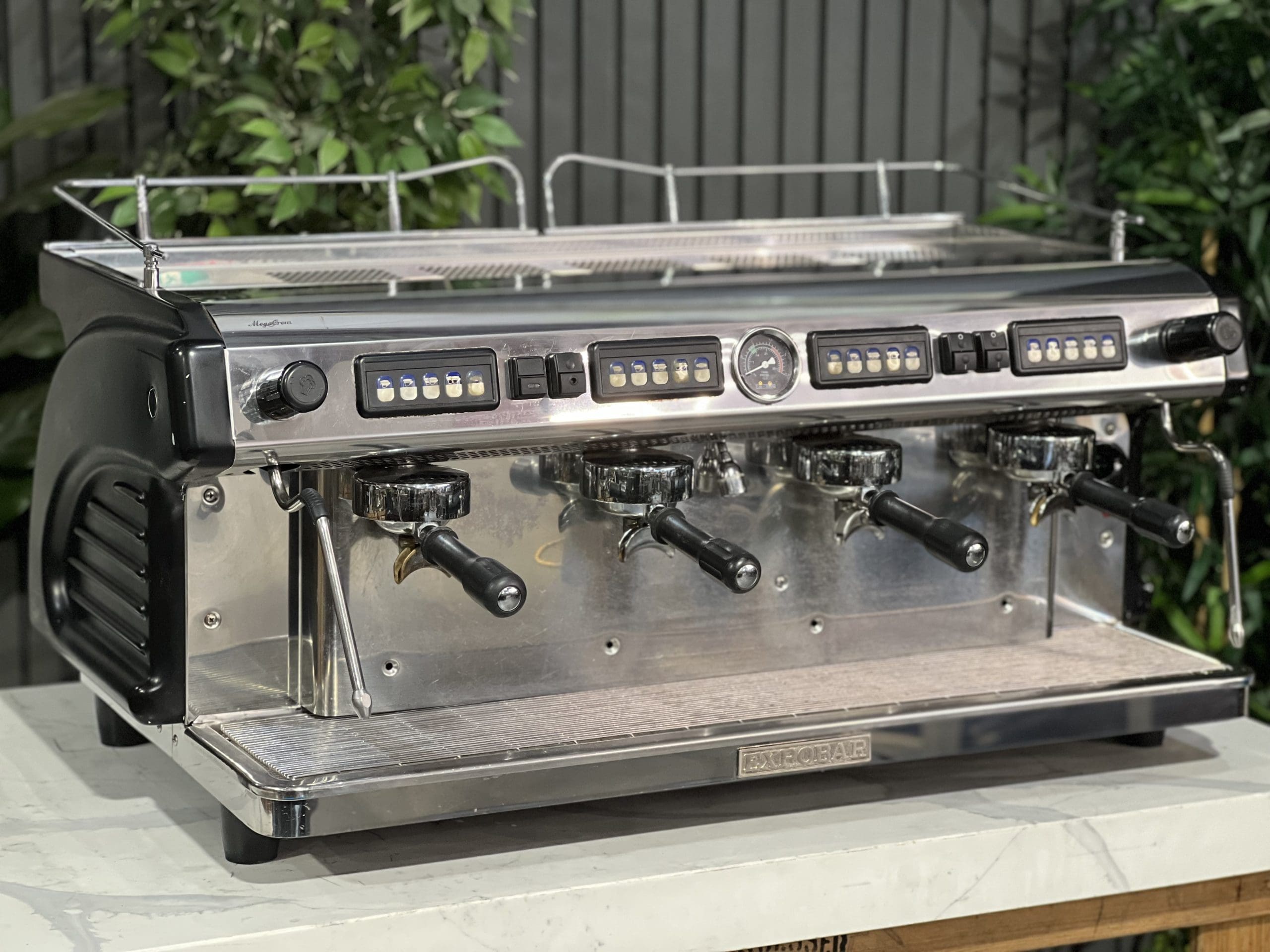 Expobar Ruggero 4 Group Commercial Espresso Machine - Black | Professional Coffee Bar Equipment for Cafes, Restaurants & Offices