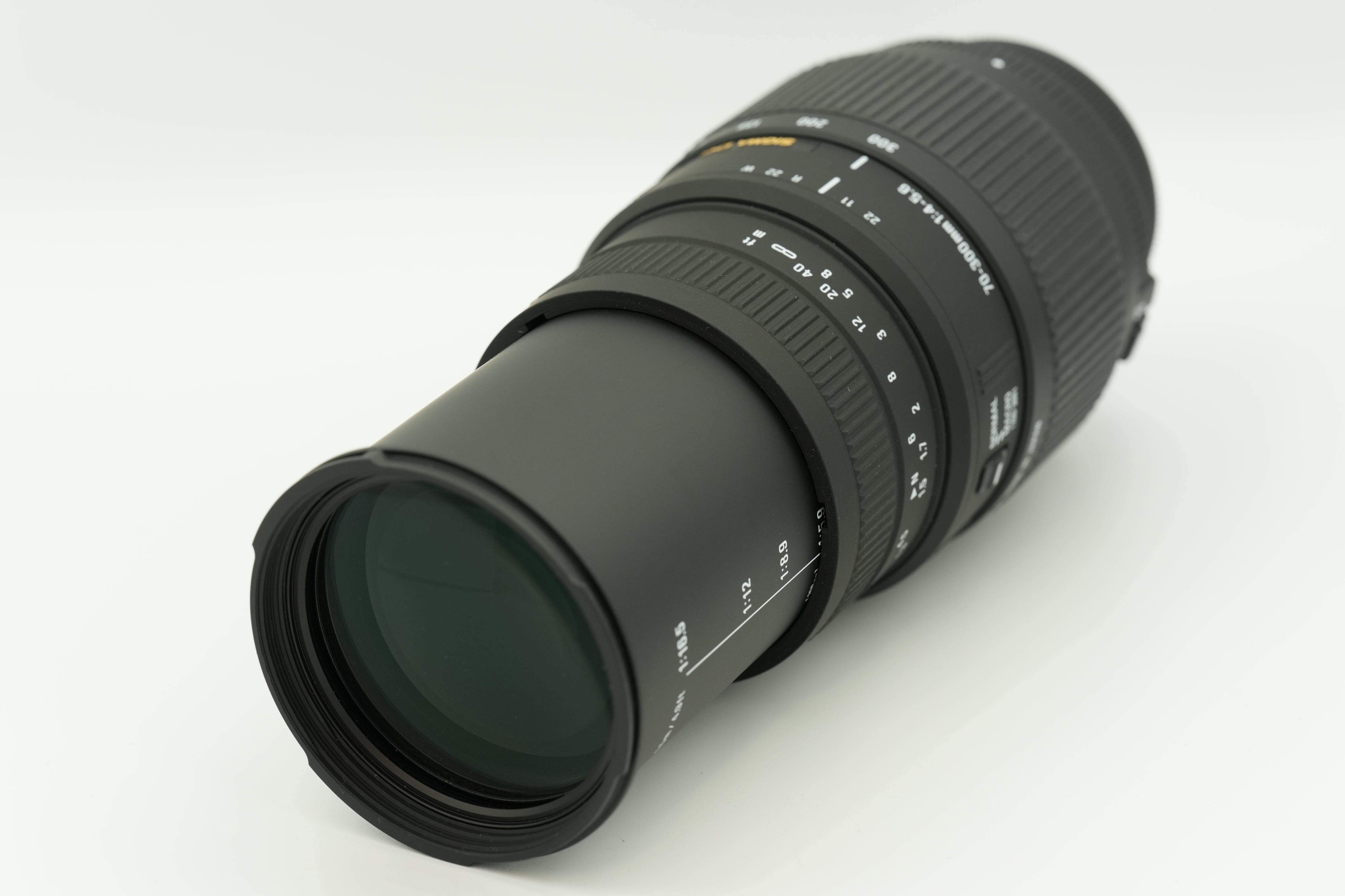 Used Sigma 70-300mm f/4-5.6 DG Macro Telephoto Zoom Lens for Nikon F Mount DSLR Cameras - Perfect for Wildlife, Sports & Nature Photography