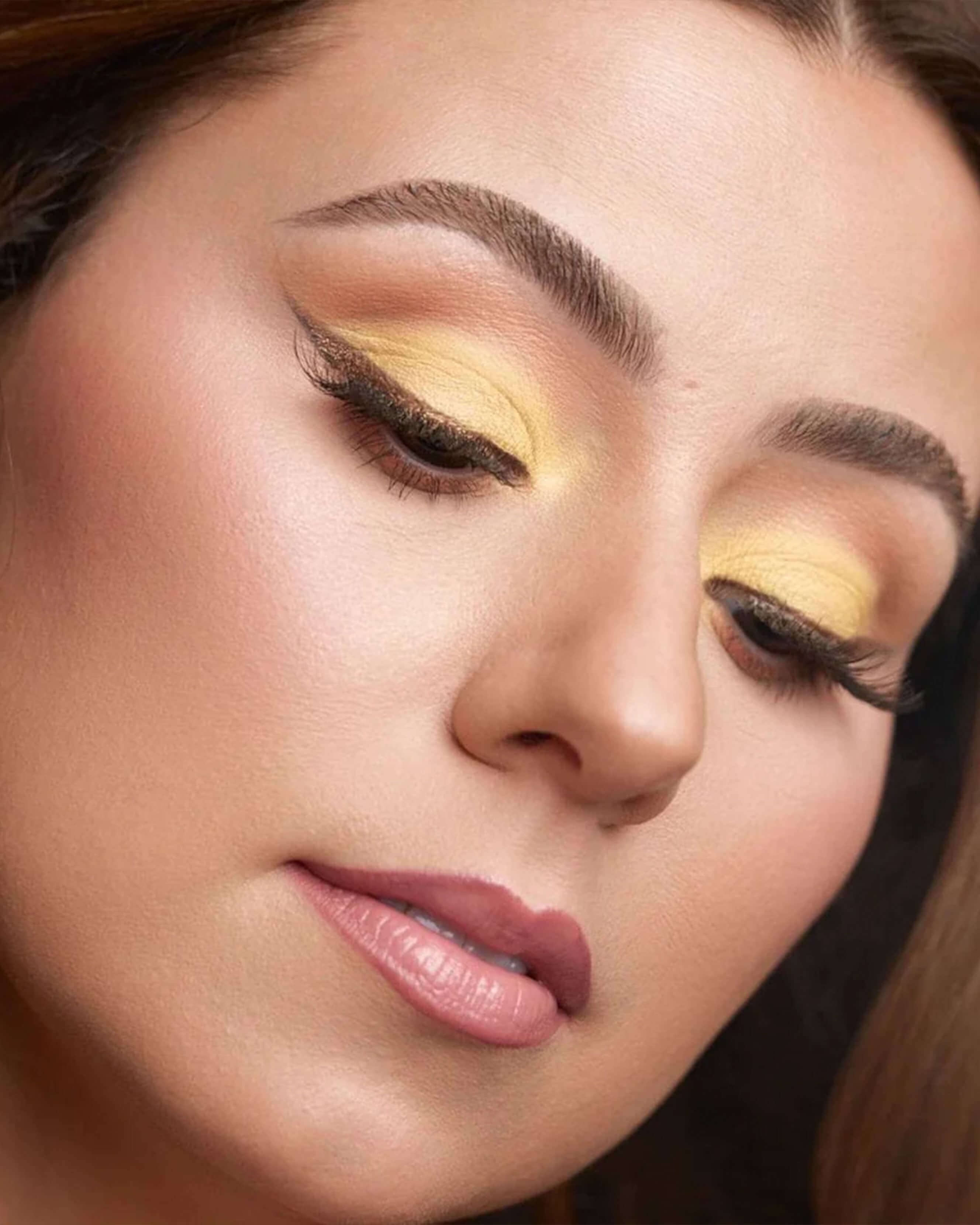 Matte Cream Clay Eyeshadow Palette - Long Lasting, Highly Pigmented for Natural & Smoky Eye Makeup Looks | Perfect for Day & Night Wear