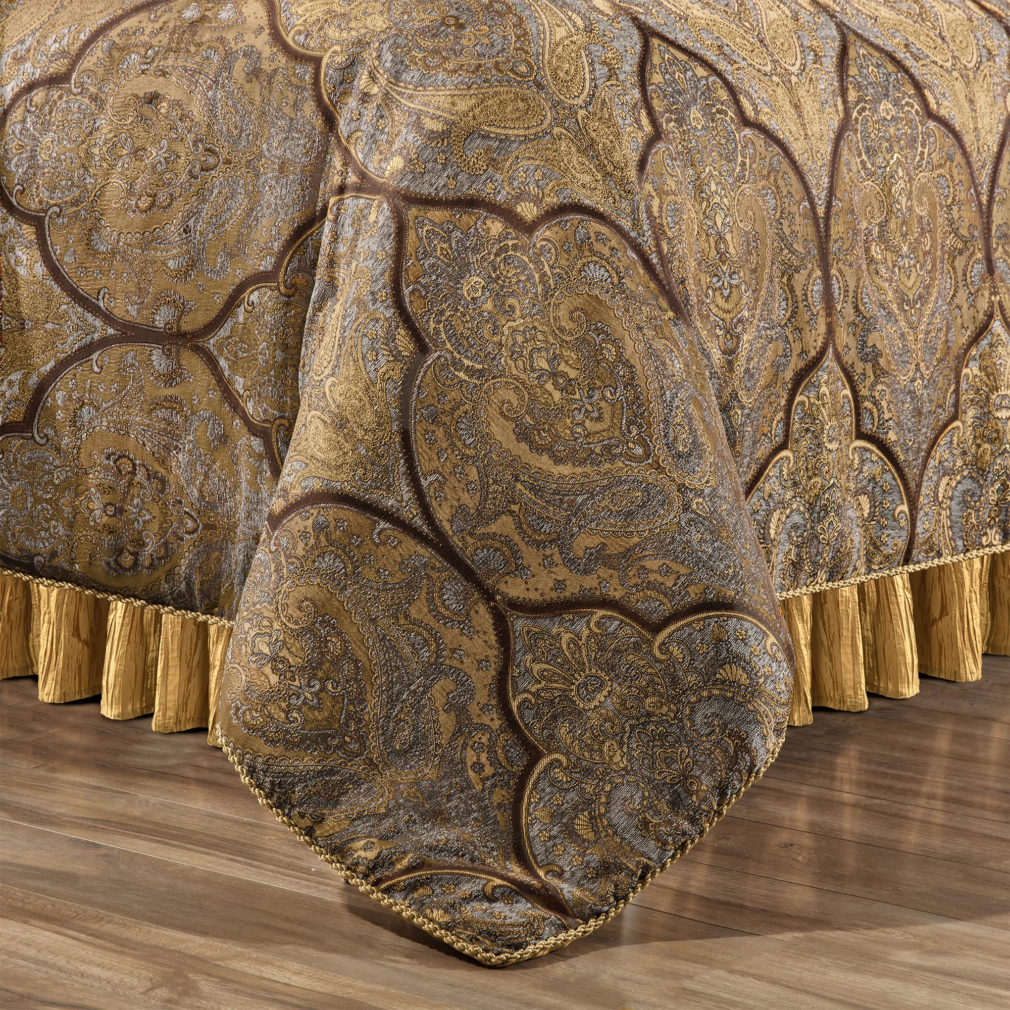 Luxury 9-Piece Jacquard Comforter Set Queen Size - Classic Antique Damask Bedding with Euro Shams, Bedskirt & Decorative Pillow - Ultra Soft Loom and Mill Collection (Cambridge Design) for Elegant Bedroom Decor