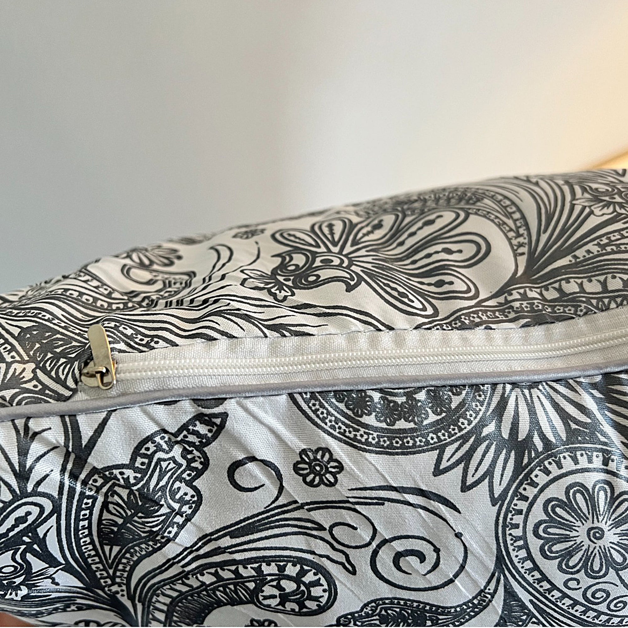 Dream Joy Pillow Pack of 2 - Ultra Soft Support for Side & Back Sleepers - Perfect for Home, Office & Travel Use