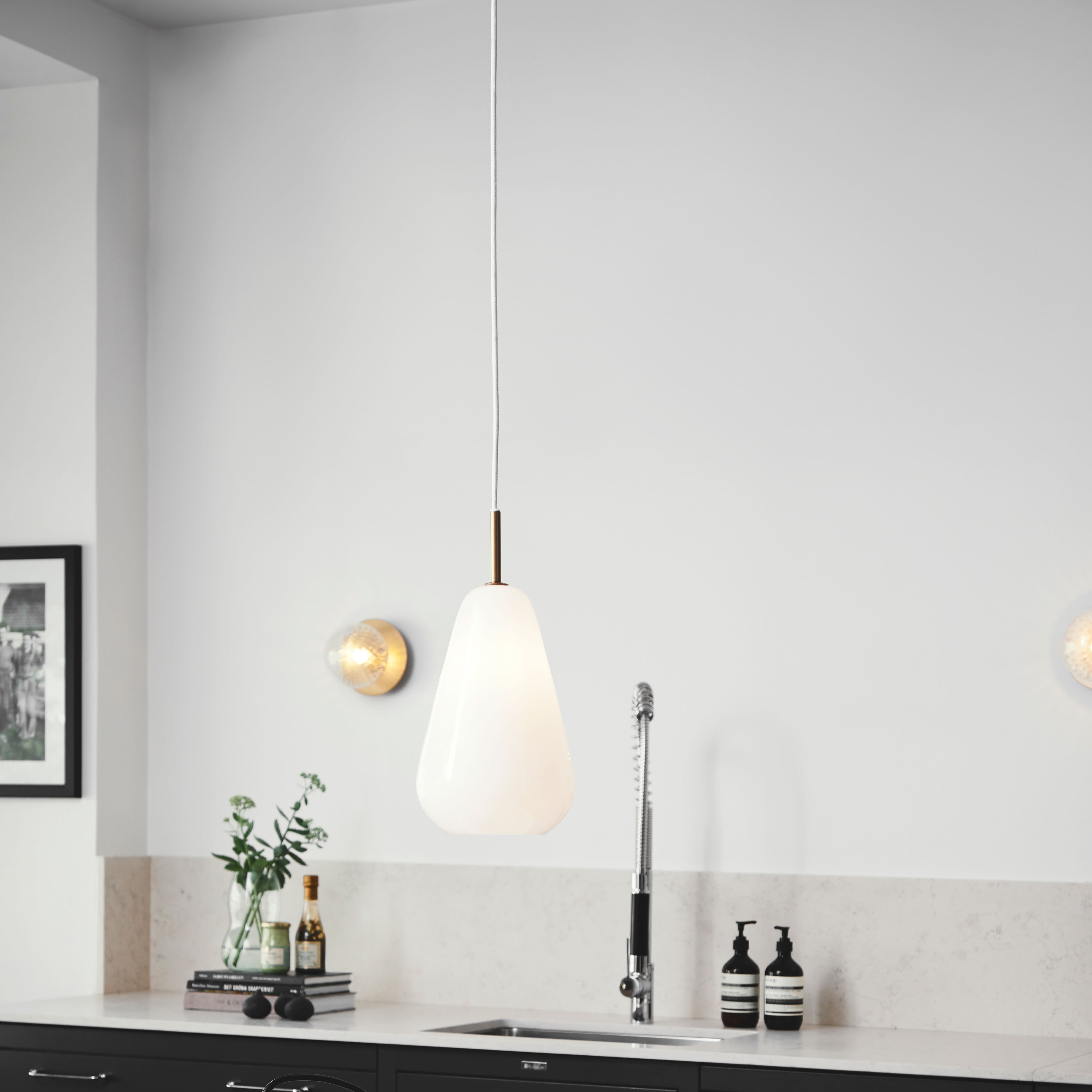 Nuura Sofie Refer Anoli 1 Small - Elegant Scandinavian Pendant Light for Dining Room, Kitchen Island & Living Room Decor