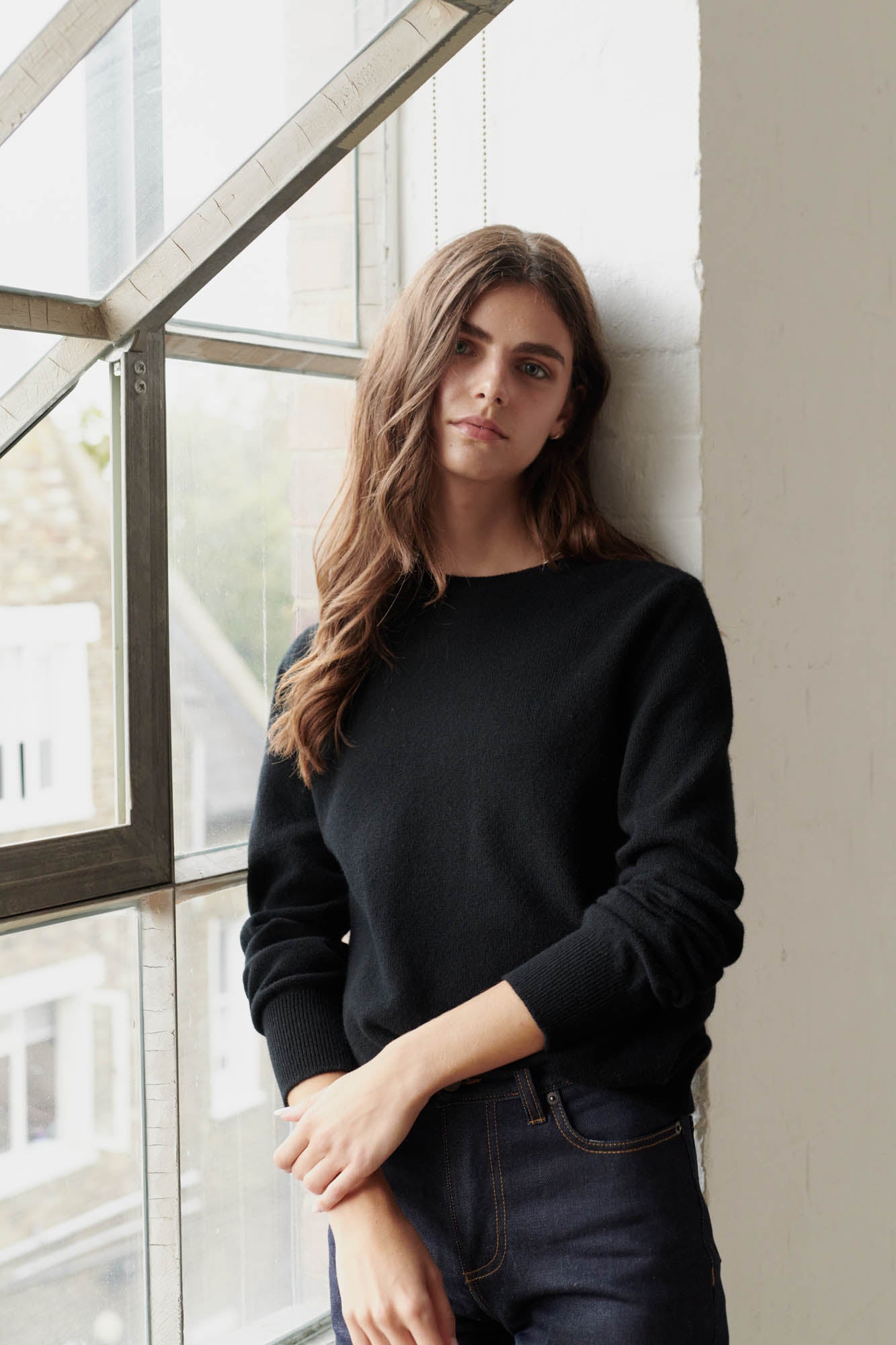 Women's Lambswool Crew Neck Sweater - Soft Black Winter Pullover for Casual Wear & Office Outfits