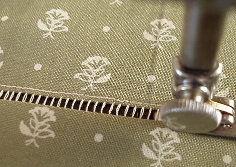 Vintage Original Singer Hemstitching Veiling Attachment - Newer Style for Sewing Machines | Perfect for Lace, Embroidery & Vintage Fabric Projects