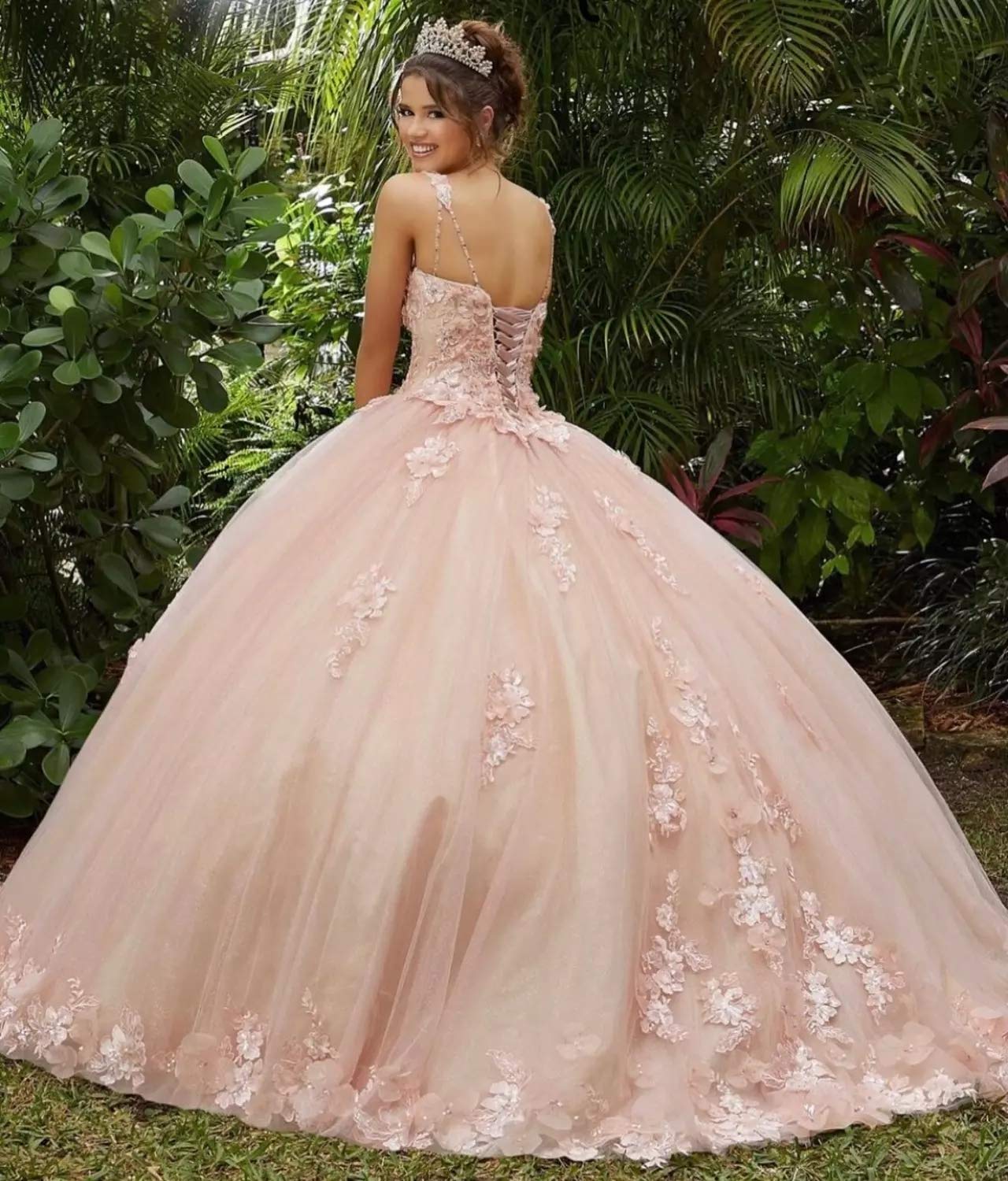 Emanni Women's Sweetheart Lace Appliques Sweet 16 Prom Dress - Princess Party Gown in Nude Pink for Homecoming, Quinceañera & Formal Events
