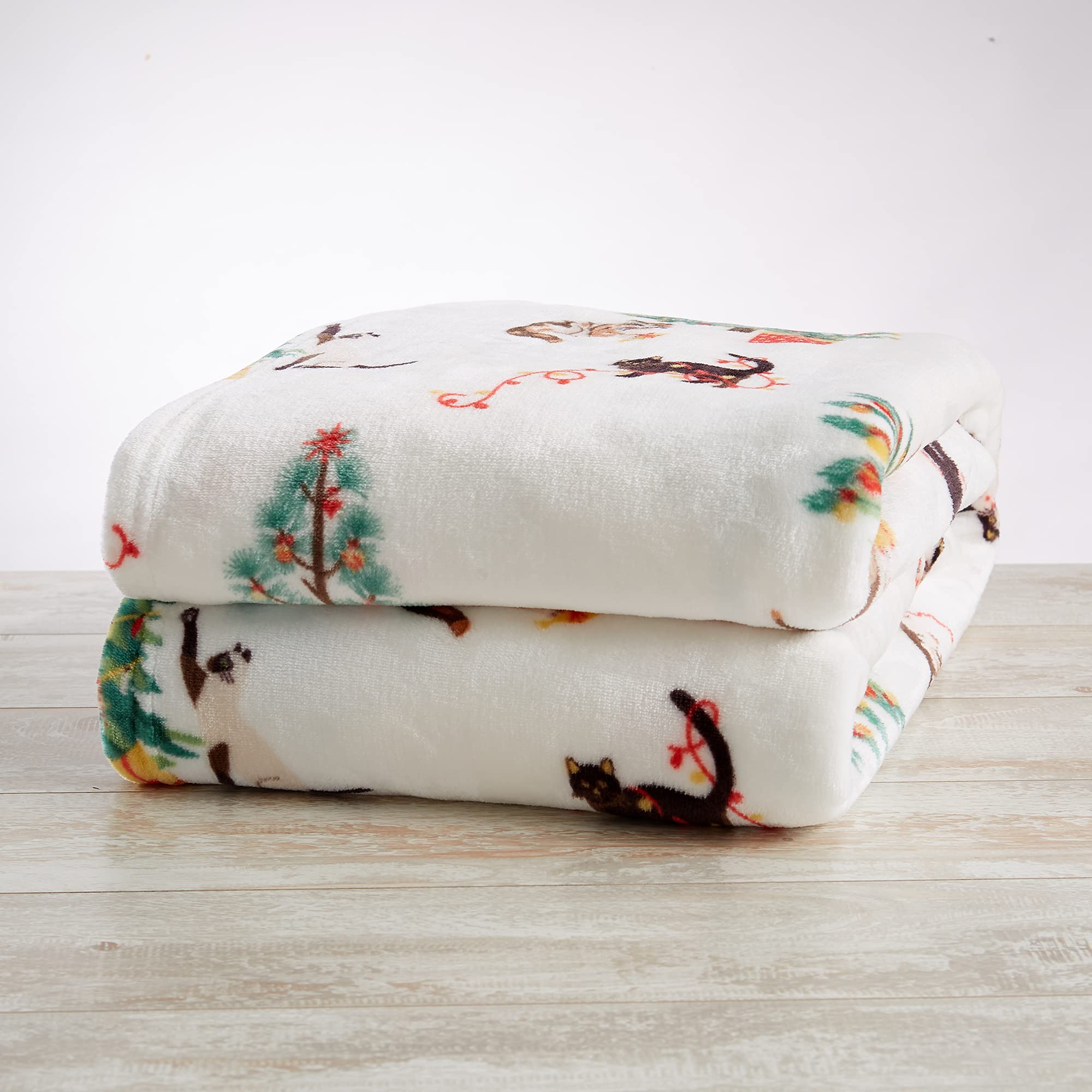 Luxuriously Soft Velvet Plush King Size Holiday Throw Blanket - Cozy & Warm Christmas Blanket for Sofa, Bed, Couch - Perfect for Winter Nights, Gift Giving & Home Decor