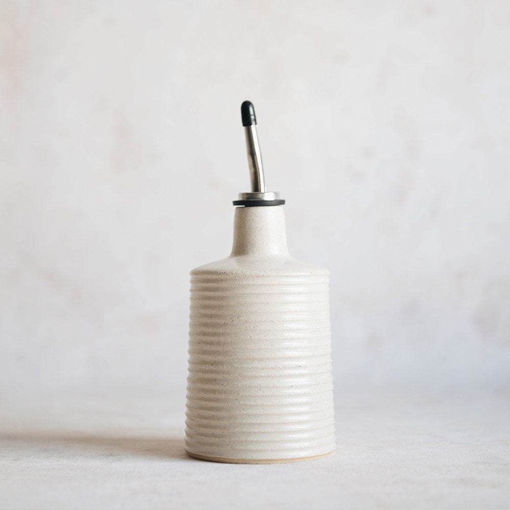 Premium Ribbed Ceramic Oil Bottle with Wooden Stopper - Elegant Kitchen Oil Dispenser for Olive, Vinegar & Cooking Oils - Perfect for Salad Dressing, Cooking & Gourmet Meal Prep