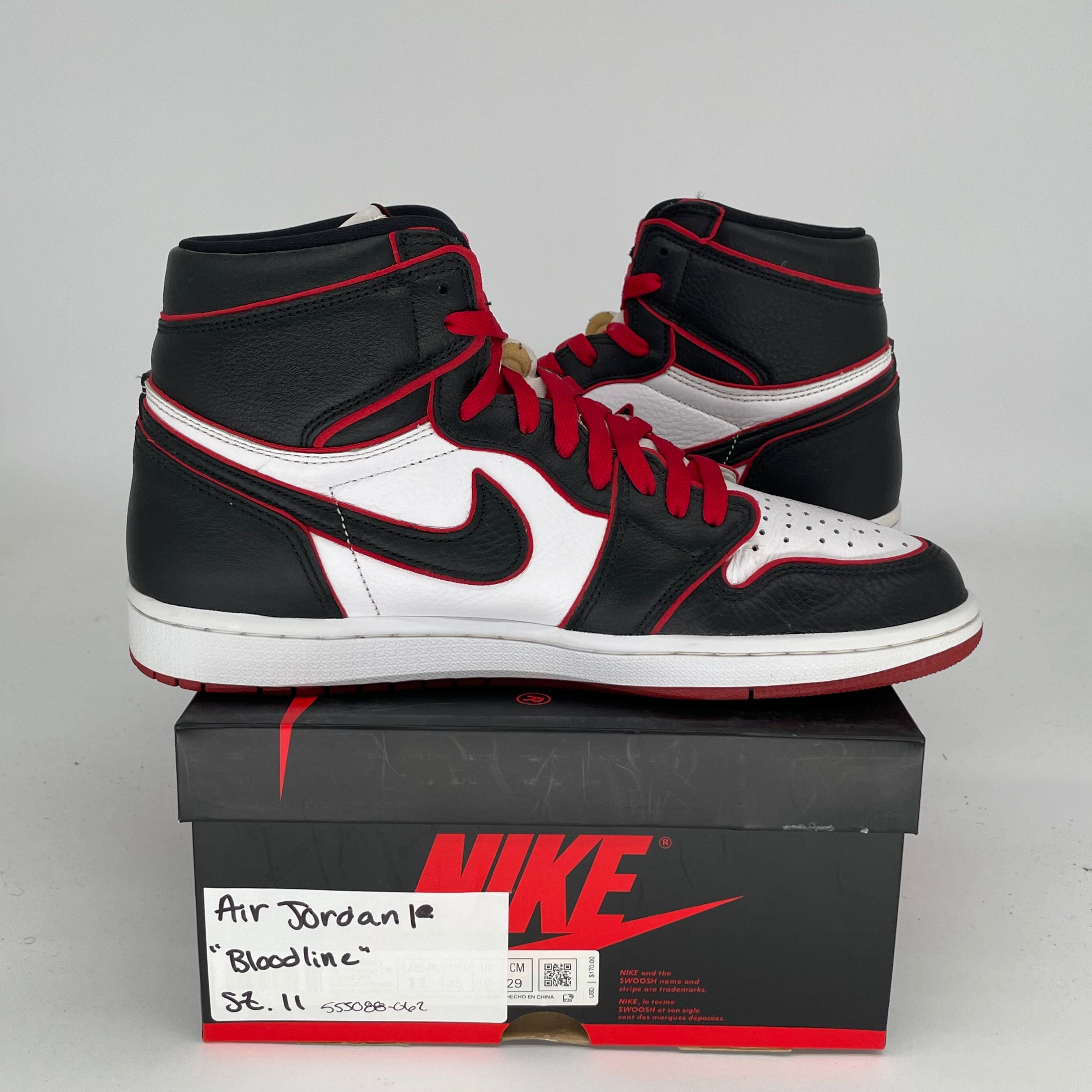 AIR JORDAN 1 BLOODLINE Men's Basketball Shoes Size 11 - Black/Red (555088-062) - Perfect for Streetwear, Sneaker Collecting & Casual Wear