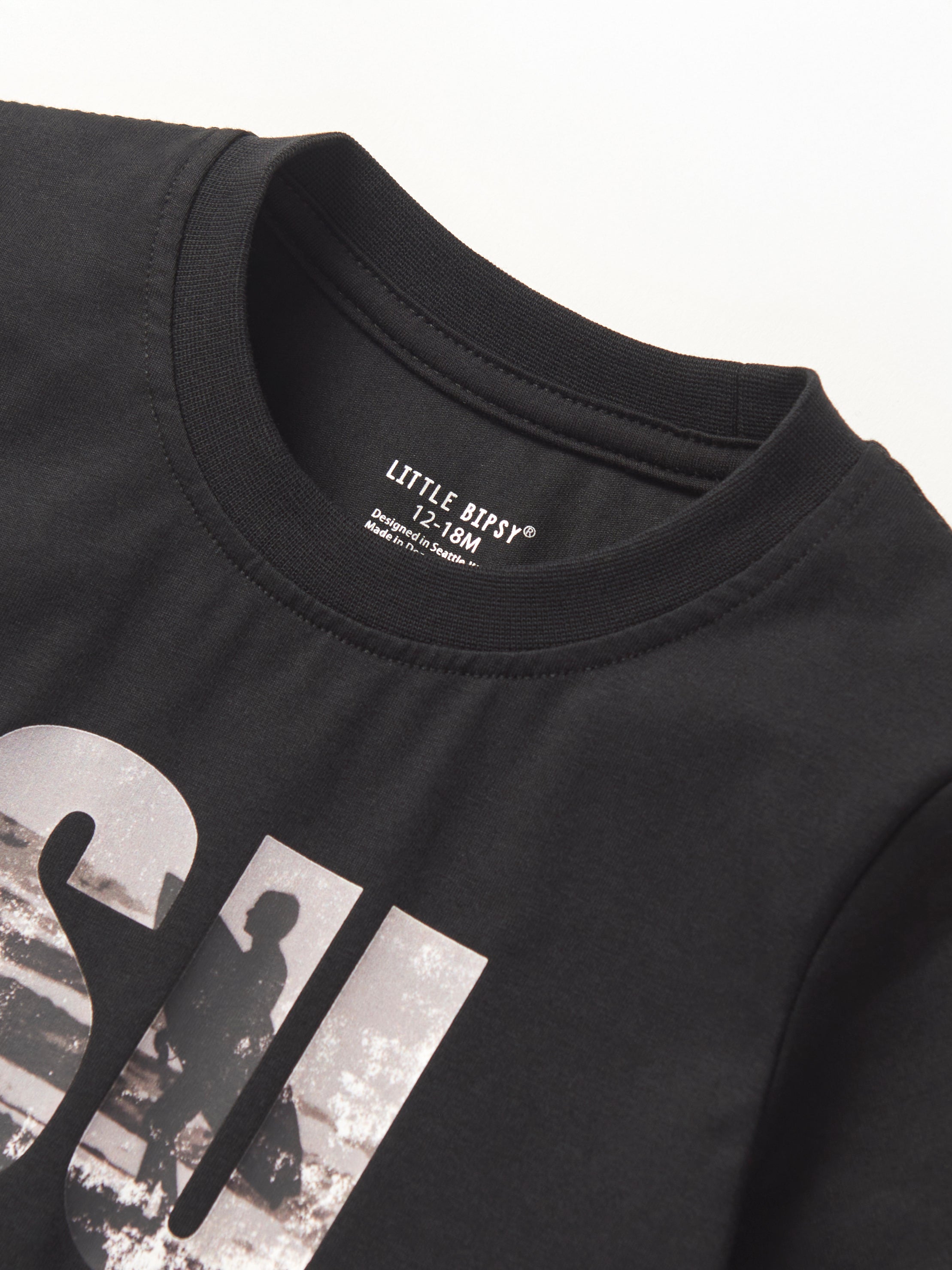 Premium Black Surf Tee - Comfortable & Stylish Men's T-Shirt for Beach, Surfing & Casual Wear