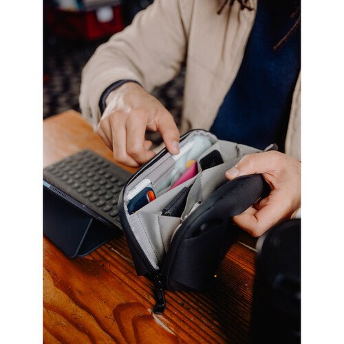 Peak Design Tech Pouch Small Midnight - Compact Tech Organizer for Travel, Work & Everyday Use - Water-Resistant Electronics Accessories Case for Cables, Chargers & Small Gadgets