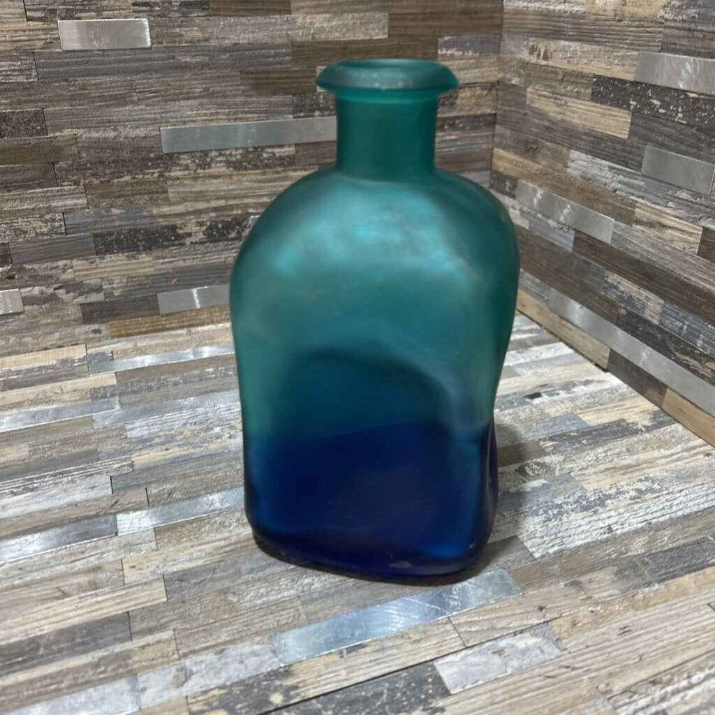 Elegant Two-Tone Satin Glass Vase - Home Decor Accessory for Wedding Centerpieces, Living Room & Dining Table Decorations