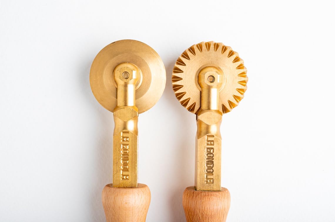 Premium Set of 2 Italian Pasta Cutters - Festooned & Smooth Wheels for Homemade Ravioli | Brass & Wood Pasta Making Tools for Home Chefs & Restaurants | Easy-to-Use Dough Cutters | Perfect for Italian Cuisine, Cooking Classes & Gourmet Gift Giving