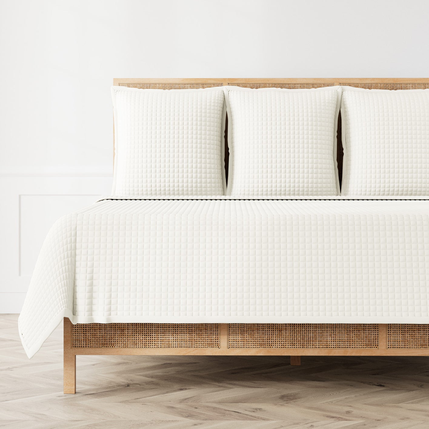 Ready to Bed 2.0 Quilted Coverlet - Soft & Breathable Bedspread for All Seasons | Perfect for Bedroom Decor, Guest Rooms & Cozy Nights