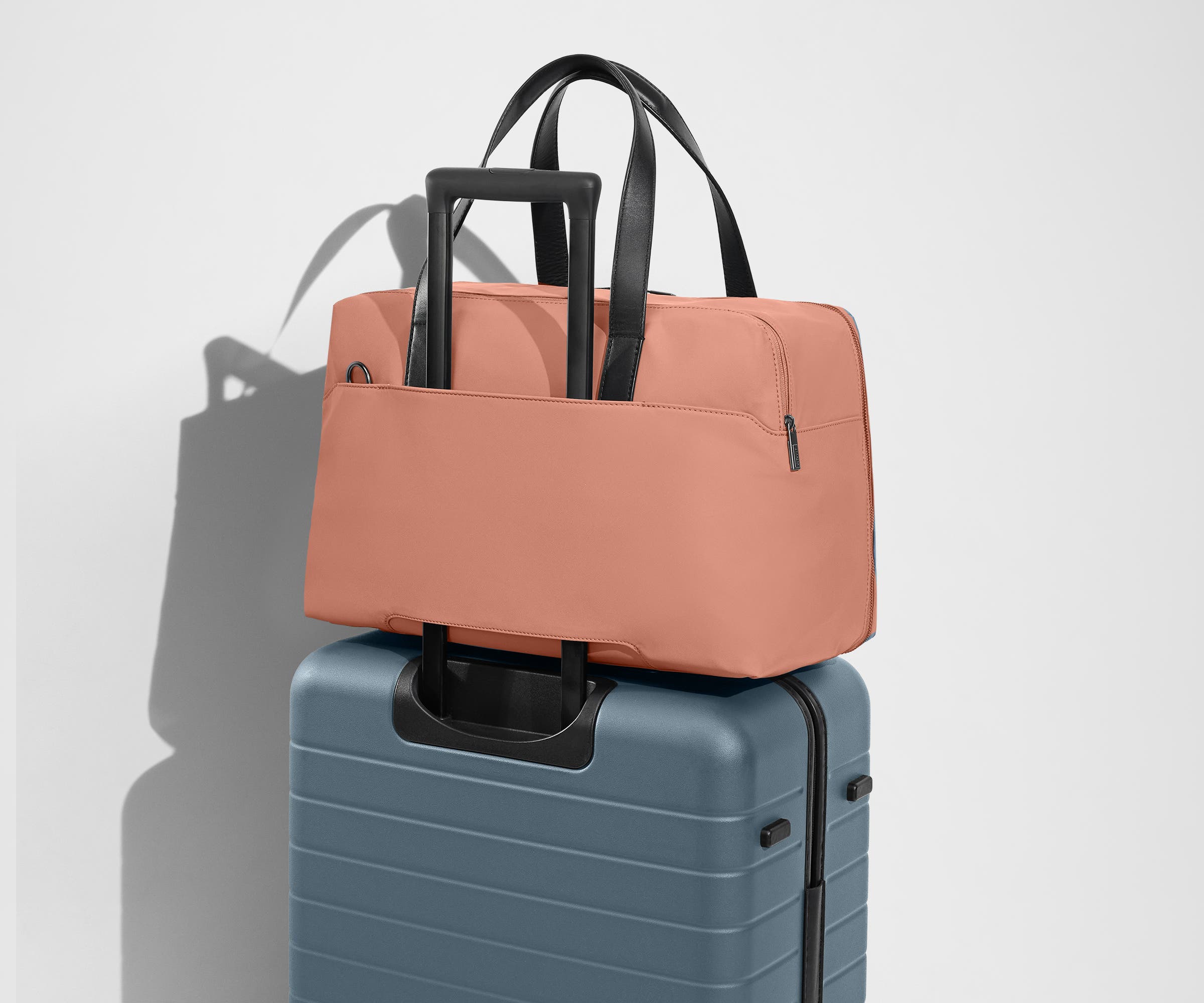 Premium Leather Overnight Bag in Clay Pink - Stylish Travel Duffel for Weekend Getaways & Business Trips