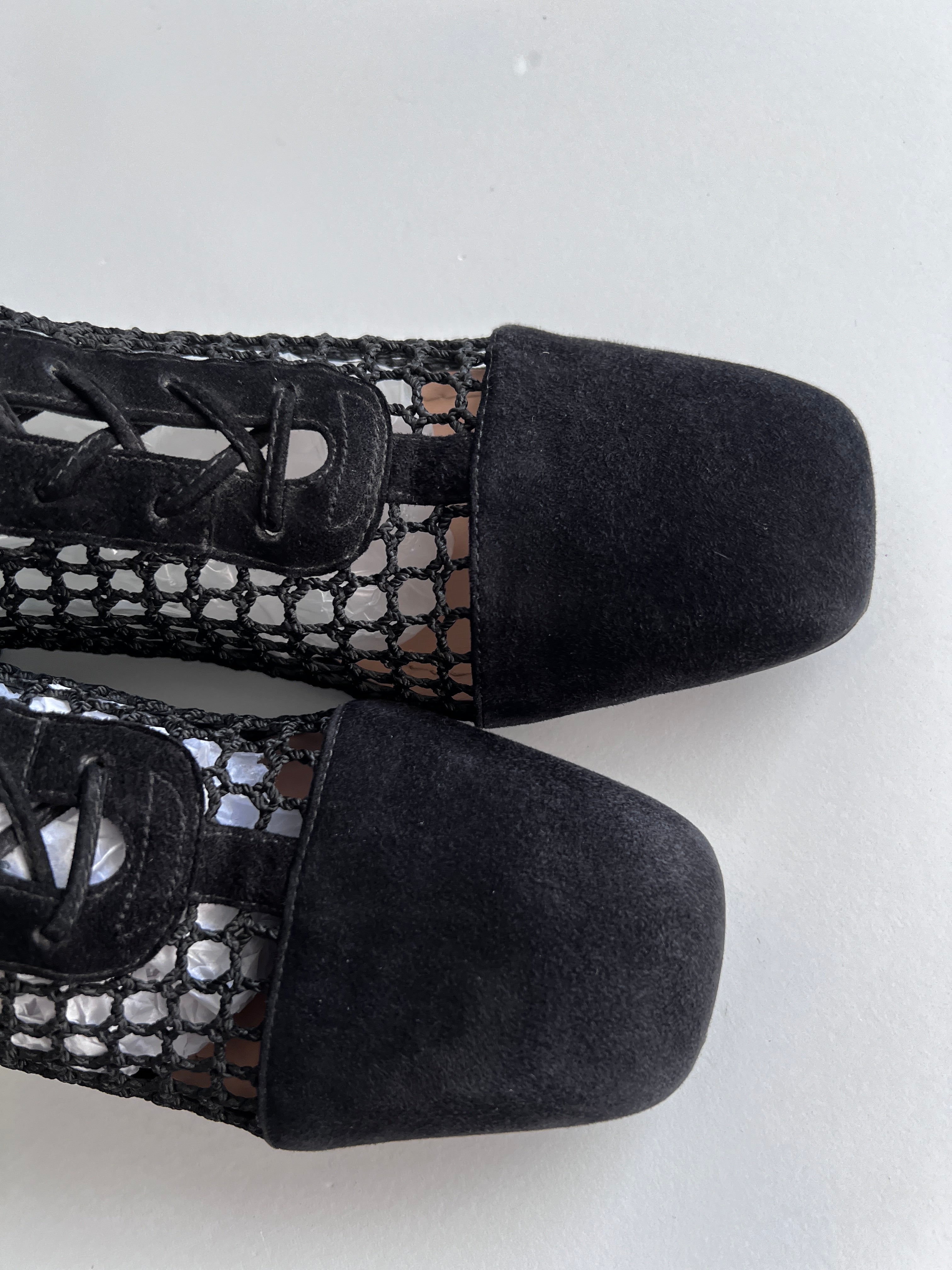 Dior Black Leather Ankle Boots for Women - Stylish & Comfortable Winter Fashion Footwear for Casual Outings & Office Wear