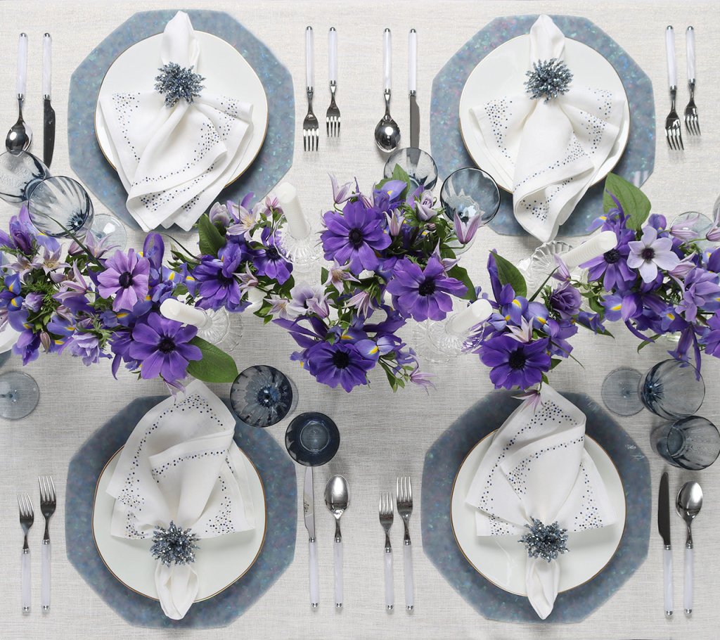 Elegant Napkin Rings Set of 4 - Premium Stainless Steel Dinnerware Accessories for Wedding, Holiday & Formal Dining Table Decor