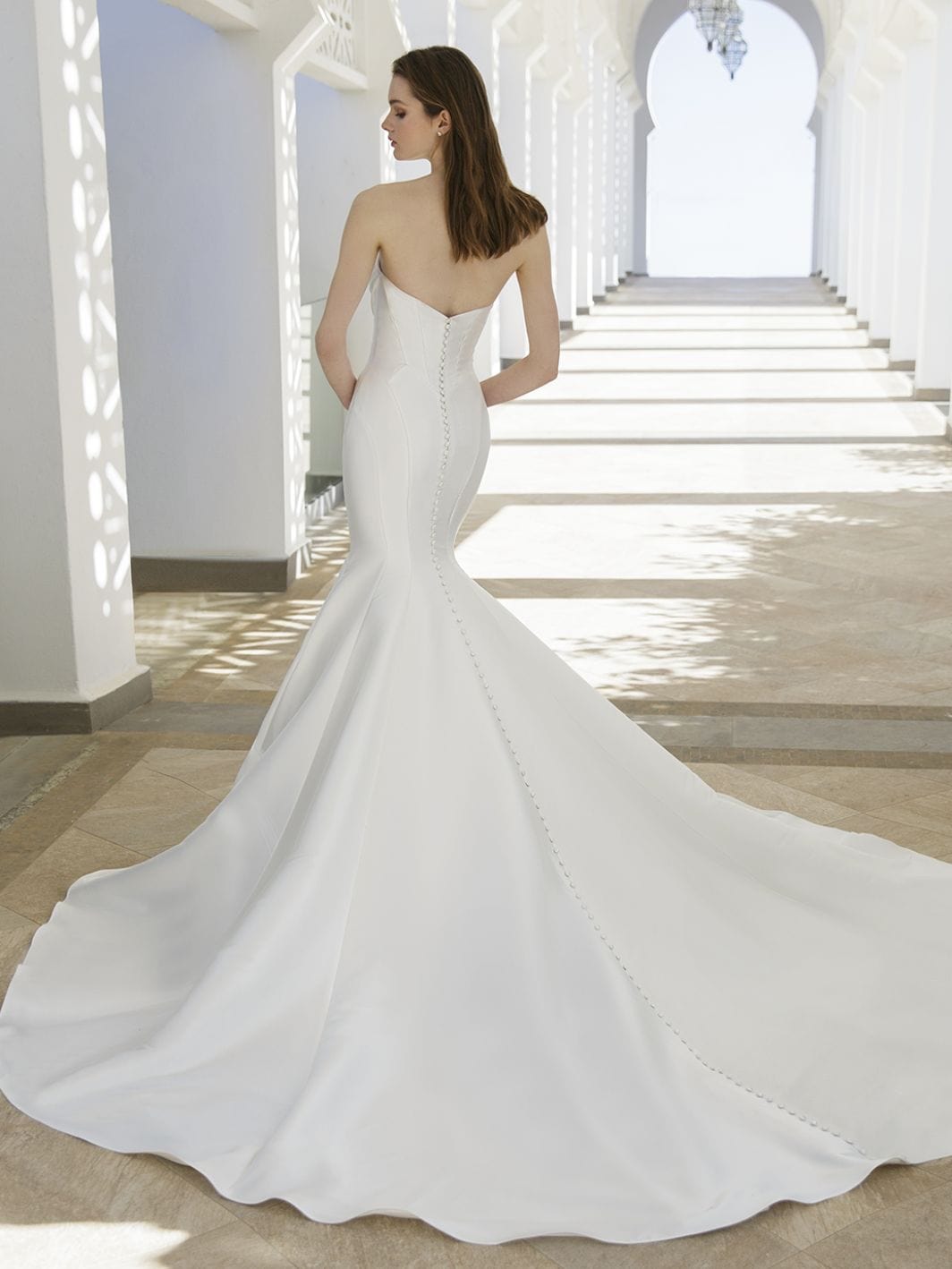 Enzoani Rory Blue Wedding Dress Size 8 - Elegant Bridal Gown for Church Ceremony & Reception