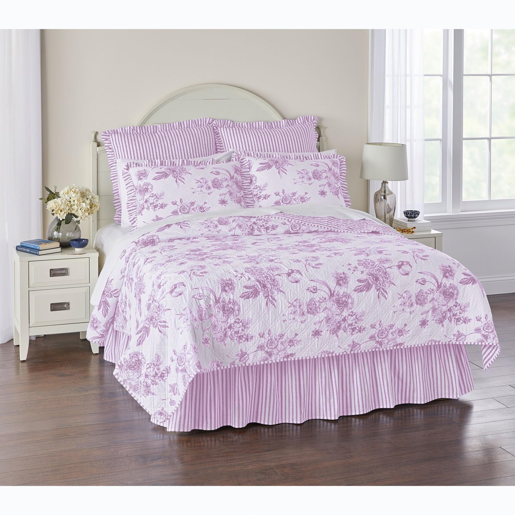 BrylaneHome Frances 6-Piece King Size Quilt Set in Lilac - Soft & Cozy Bedding for Master Bedroom, Guest Room, or Luxury Hotel Decor