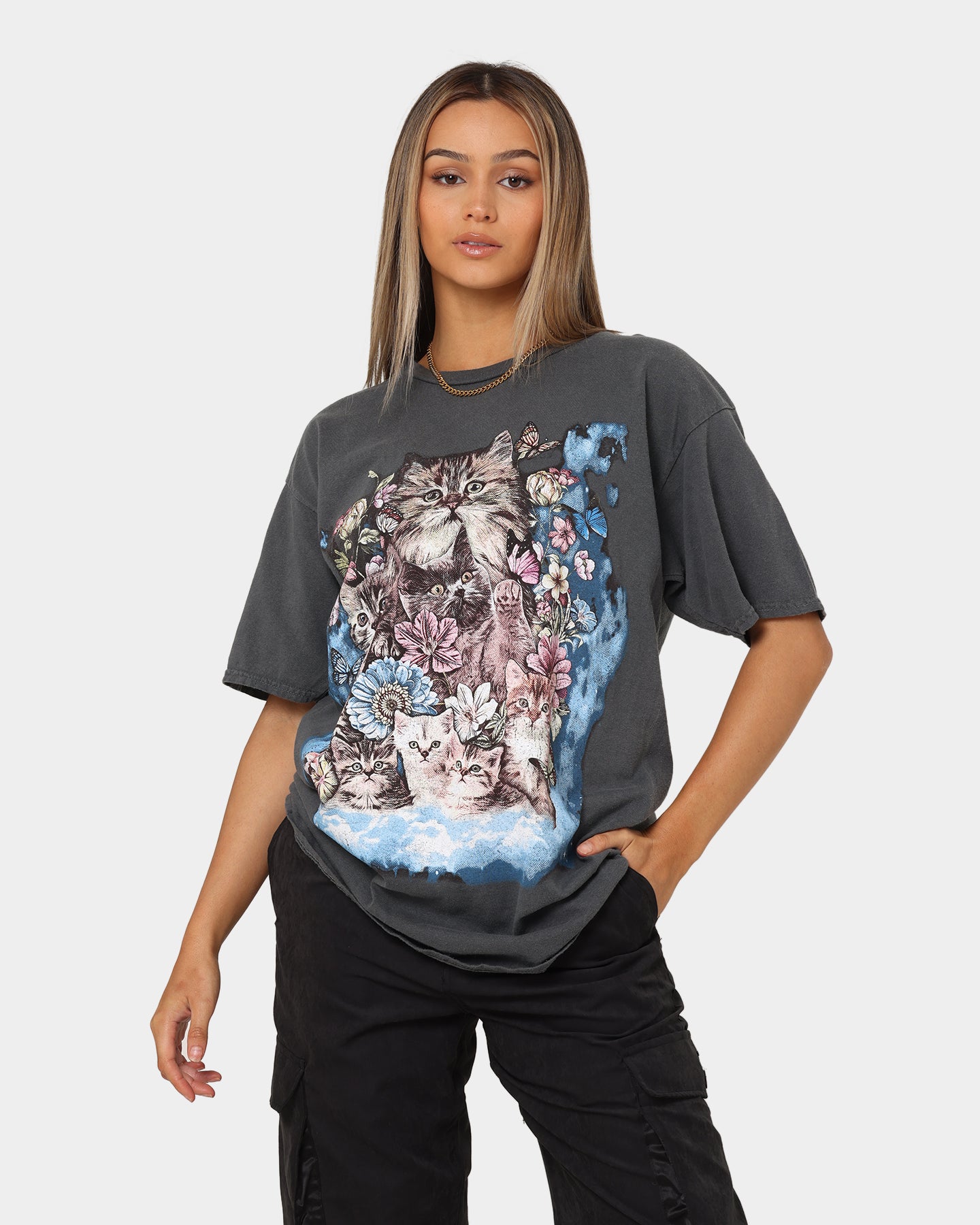 Vintage American Thrift OG Kitty Graphic T-Shirt in Off Black | Retro Cat Lover Tee for Women & Men | Perfect for Casual Wear, Street Style & Cat-Themed Outfits