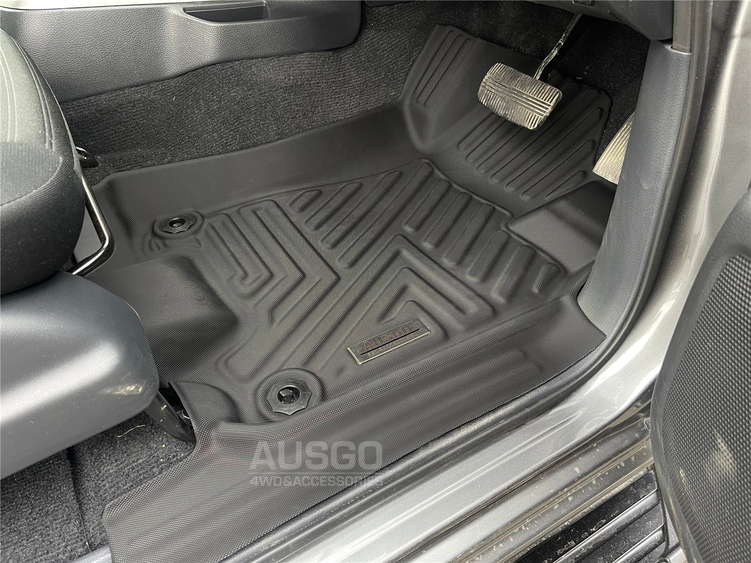 5D Custom Fit Car Floor Mats for Nissan Navara NP300 D23 Dual Cab (2015-2023) - Waterproof All-Weather Protection - Perfect for Off-Road, Work & Family Adventures