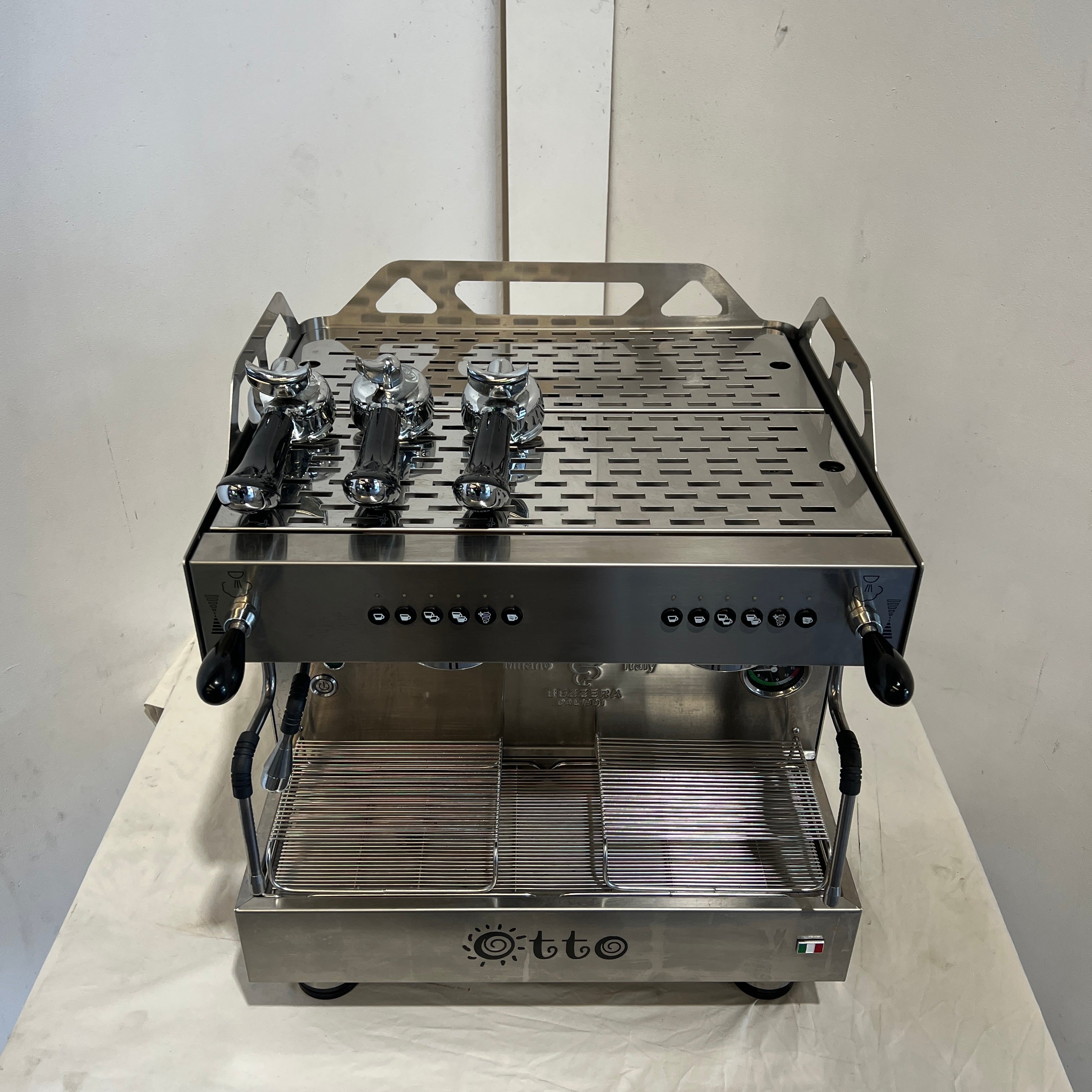 Bezzera OTTO Compact 2 Group Commercial Coffee Machine for Cafes & Restaurants - Professional Espresso Maker with Fast Heating