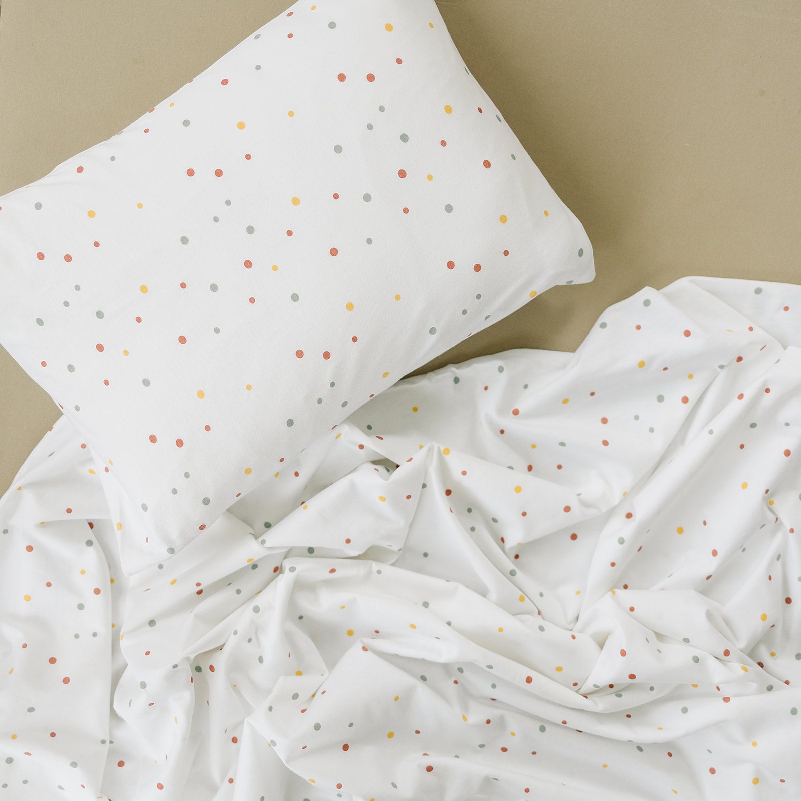 Ecolino® 100% Organic Cotton Pillowcase Set (2 Pack) - Soft & Breathable Oat & Dots Design for Bedroom, Hotel, Travel & Home Decor