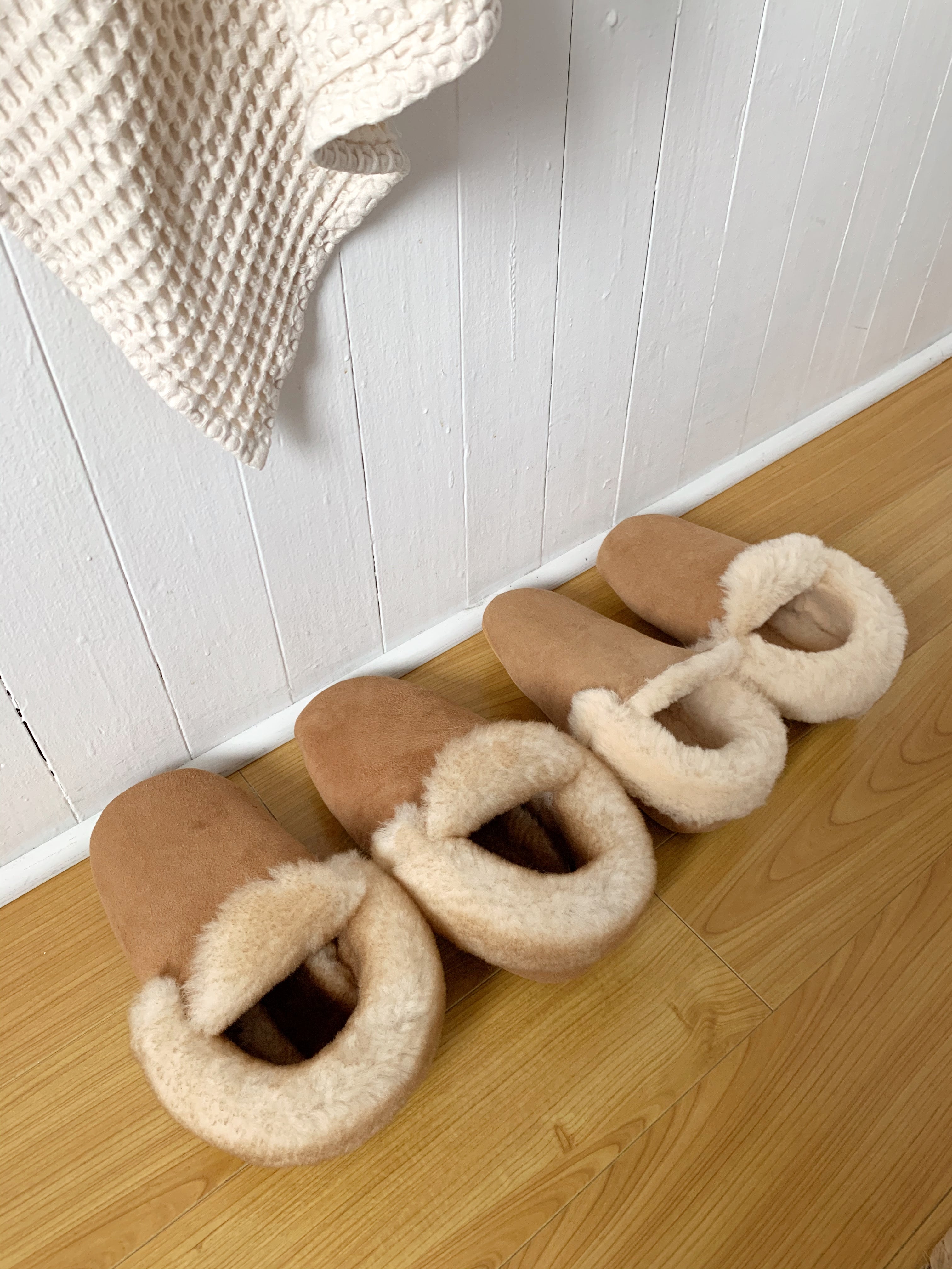Cozy Sheepskin Pancake Slippers for Women & Men - Soft Indoor/Outdoor House Shoes - Perfect for Winter, Lounge & Home Comfort