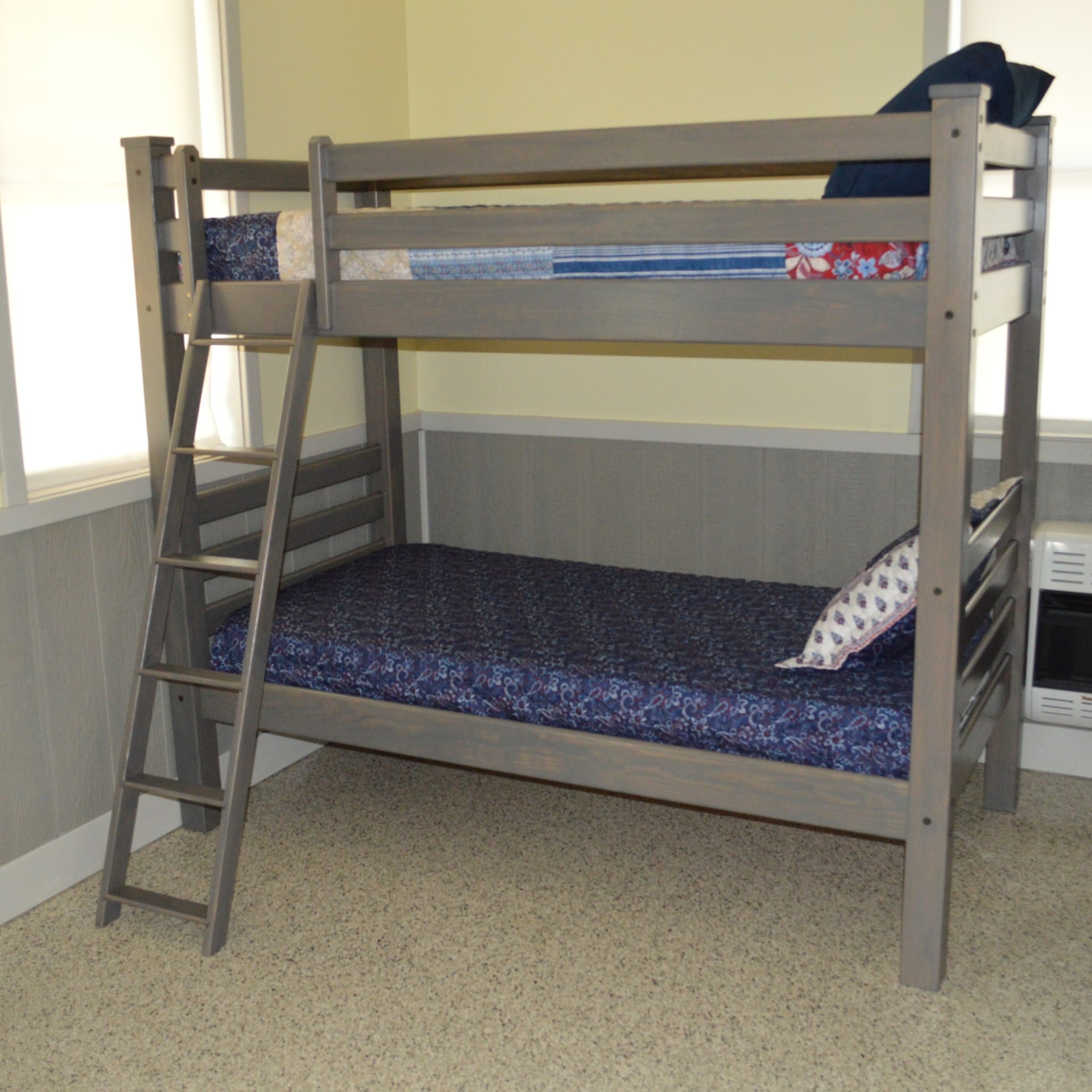 Premium Homestead Bunk Bed - Twin, Full & Queen Size Options | Space-Saving Solution for Kids' Rooms, Guest Rooms & Small Apartments