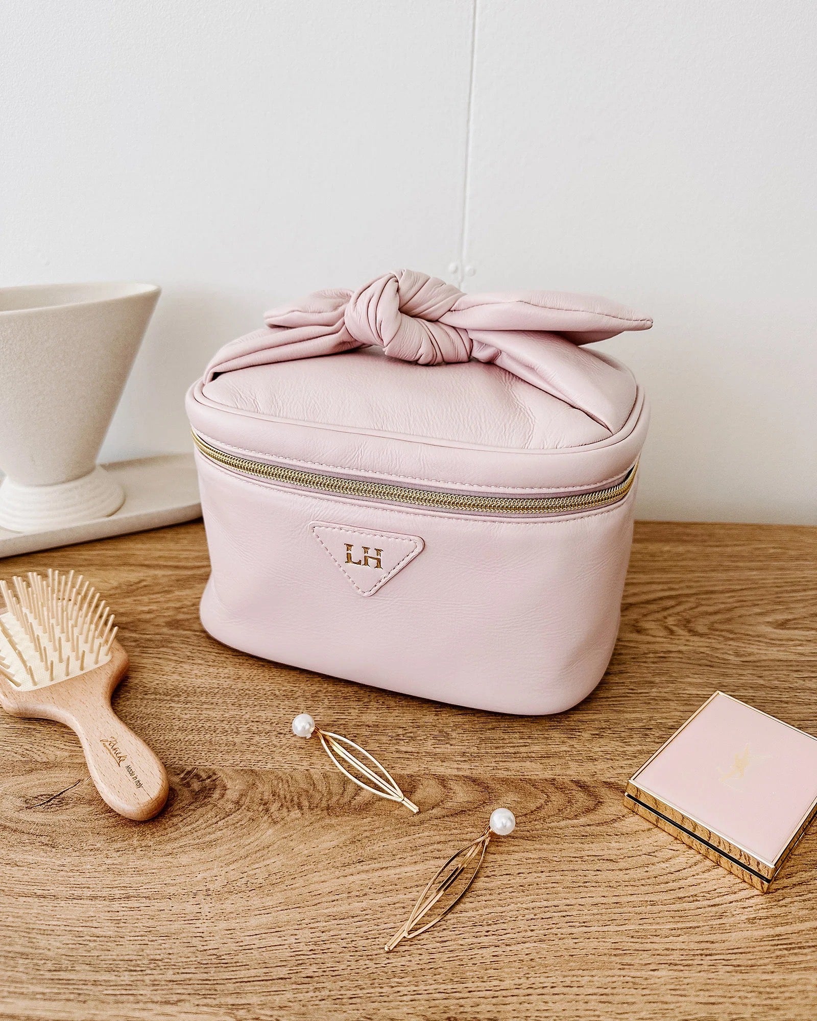 Shona Cosmetic Case Baby Pink - Travel Makeup Bag for Women, Waterproof & Durable Organizer - Perfect for Gym, Vacation & Daily Use