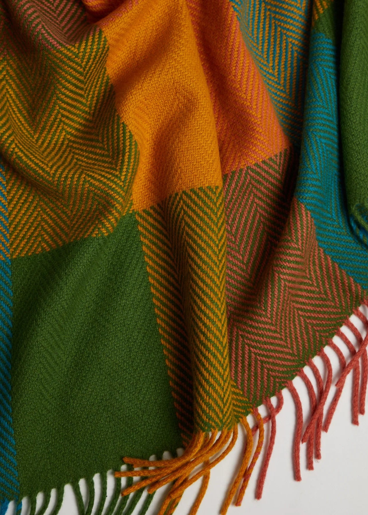 Luxury Foxford Cashmere Lambswool Throw Blanket - Ultra Soft & Warm Wool Blend for Cozy Home Decor, Bed, Sofa & Travel Use