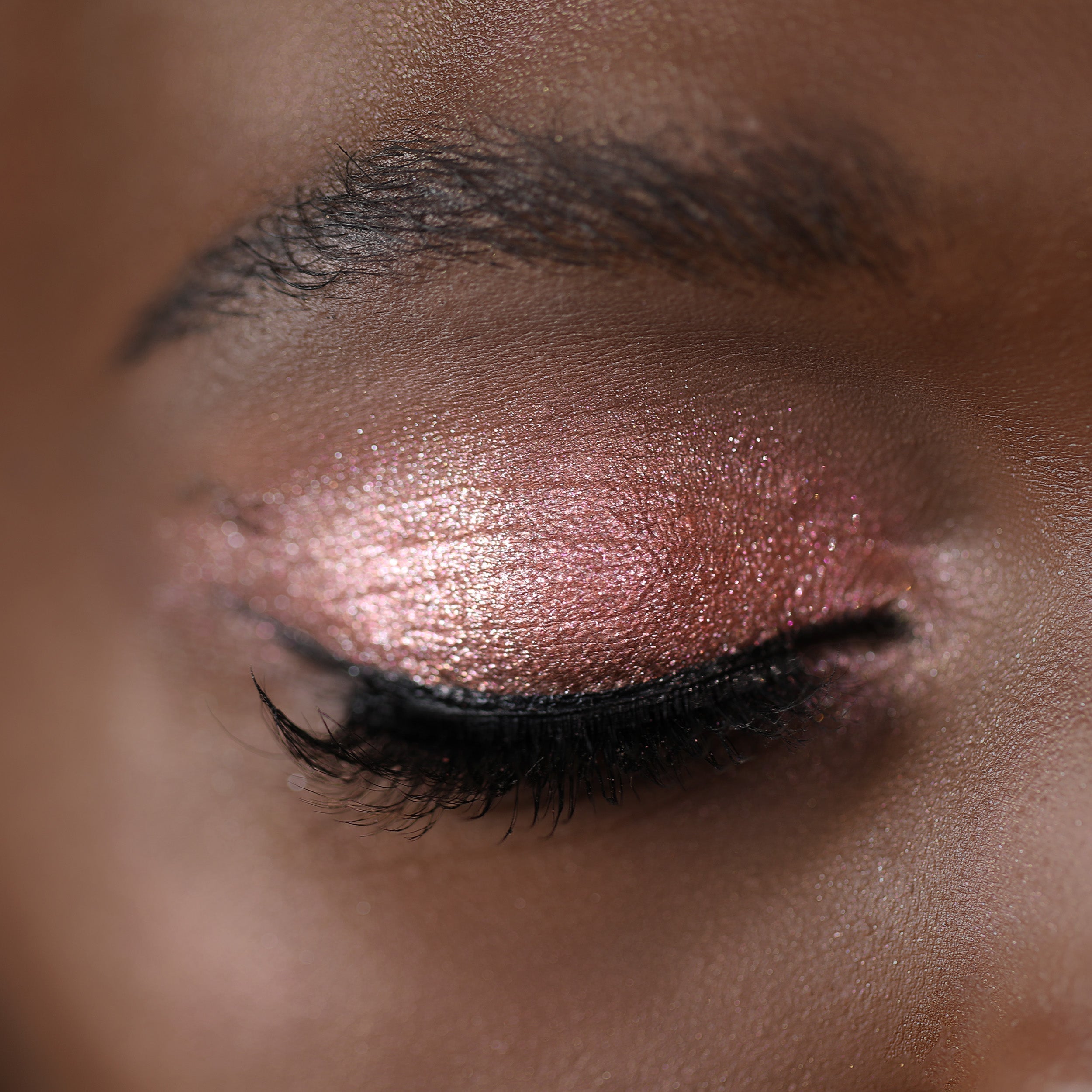02 Tempting Chroma Light Shadow - Long-Lasting Highly Pigmented Eyeshadow Palette for Stunning Eye Makeup | Perfect for Party, Date Night & Special Occasions