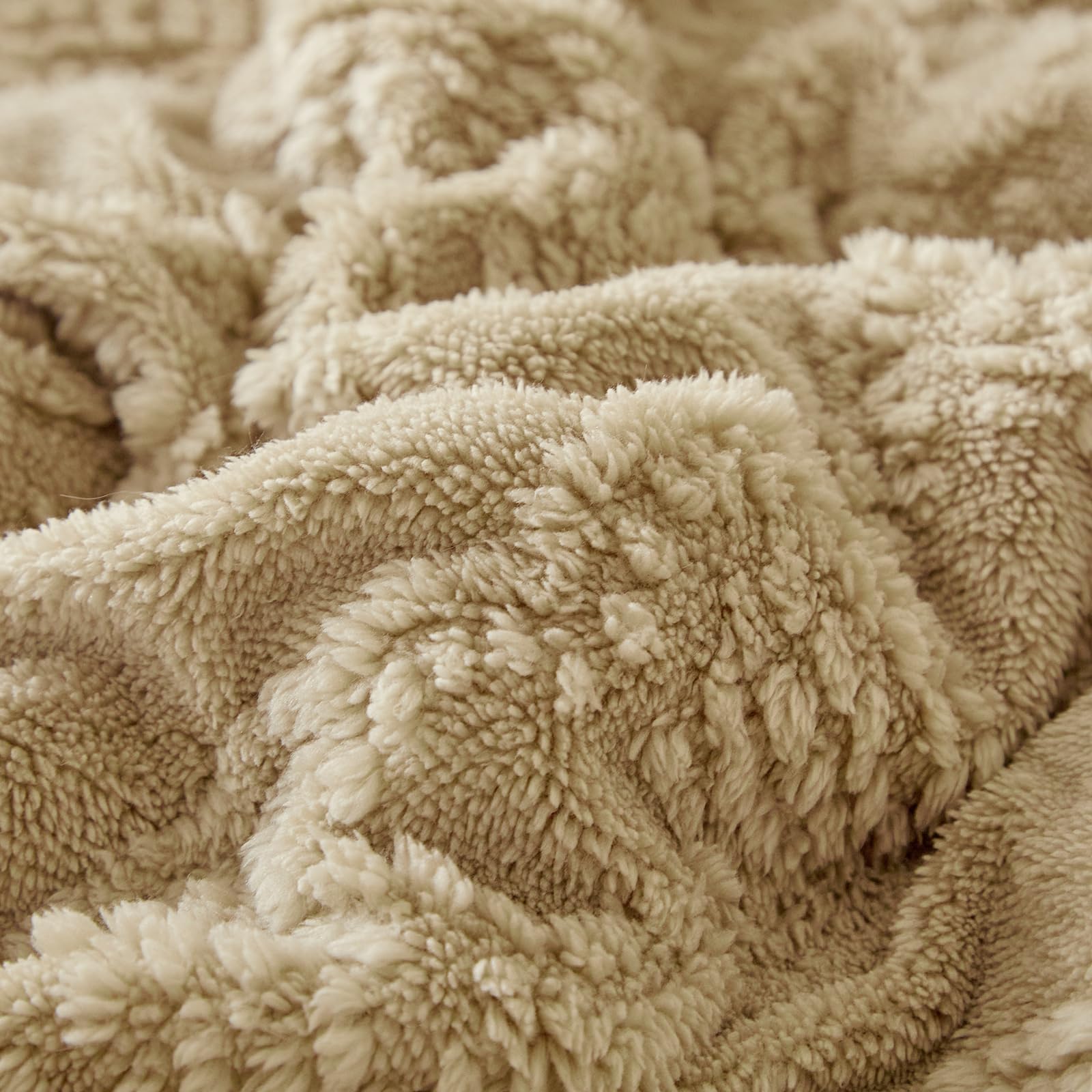 Luxury Flannel Fleece Sherpa Comforter Set - Twin Size Jacquard Boho Stripes Down Alternative Comforter in Khaki - Ultra Soft & Warm 3-Piece Bedding Set for Winter (1 Comforter + 2 Pillowcases) - Perfect for Cozy Nights, Guest Rooms & Cold Weather Comfort