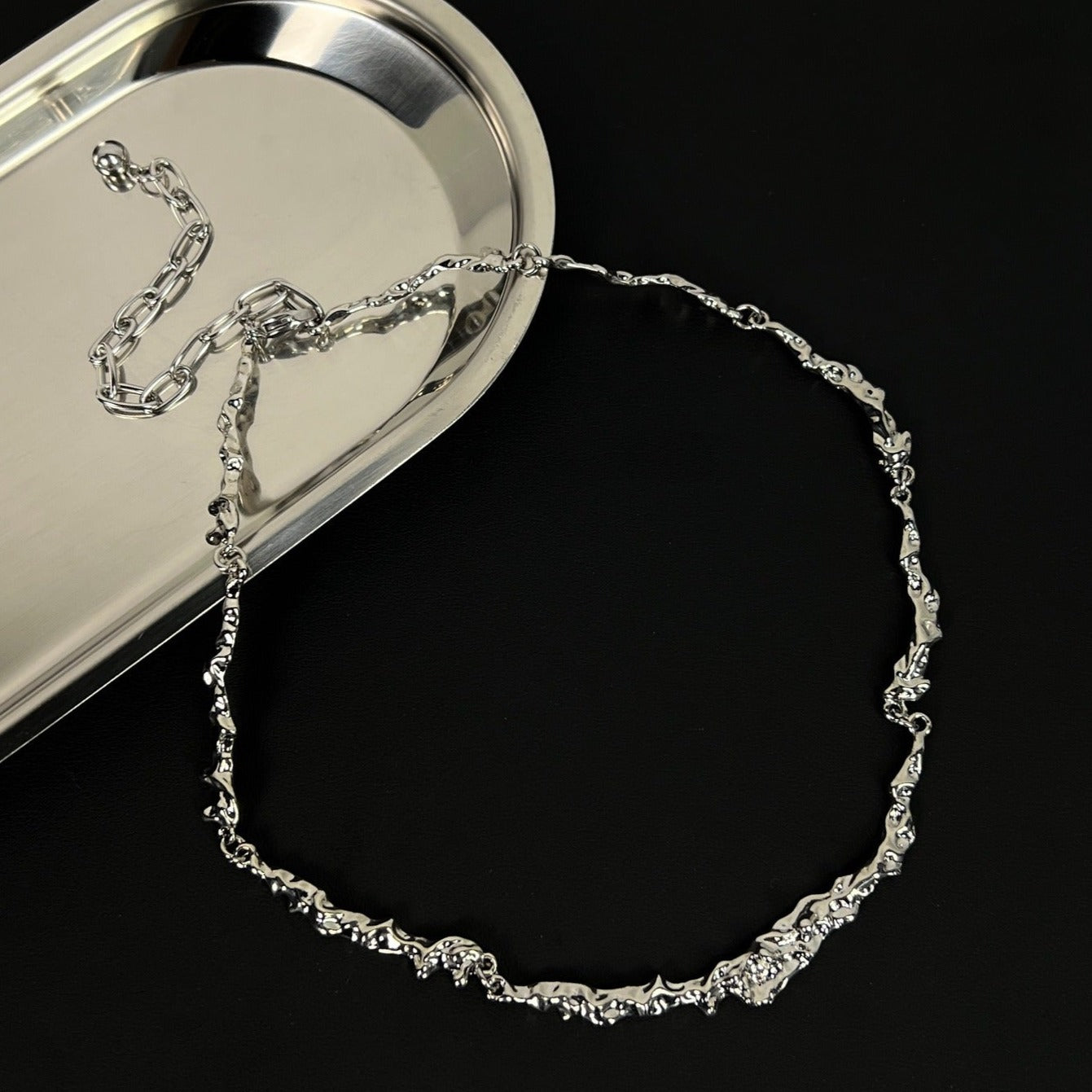 Trendy Irregular Molten Unisex Chain Necklace HN2700 - Perfect for Casual Outfits, Layering & Gift Giving
