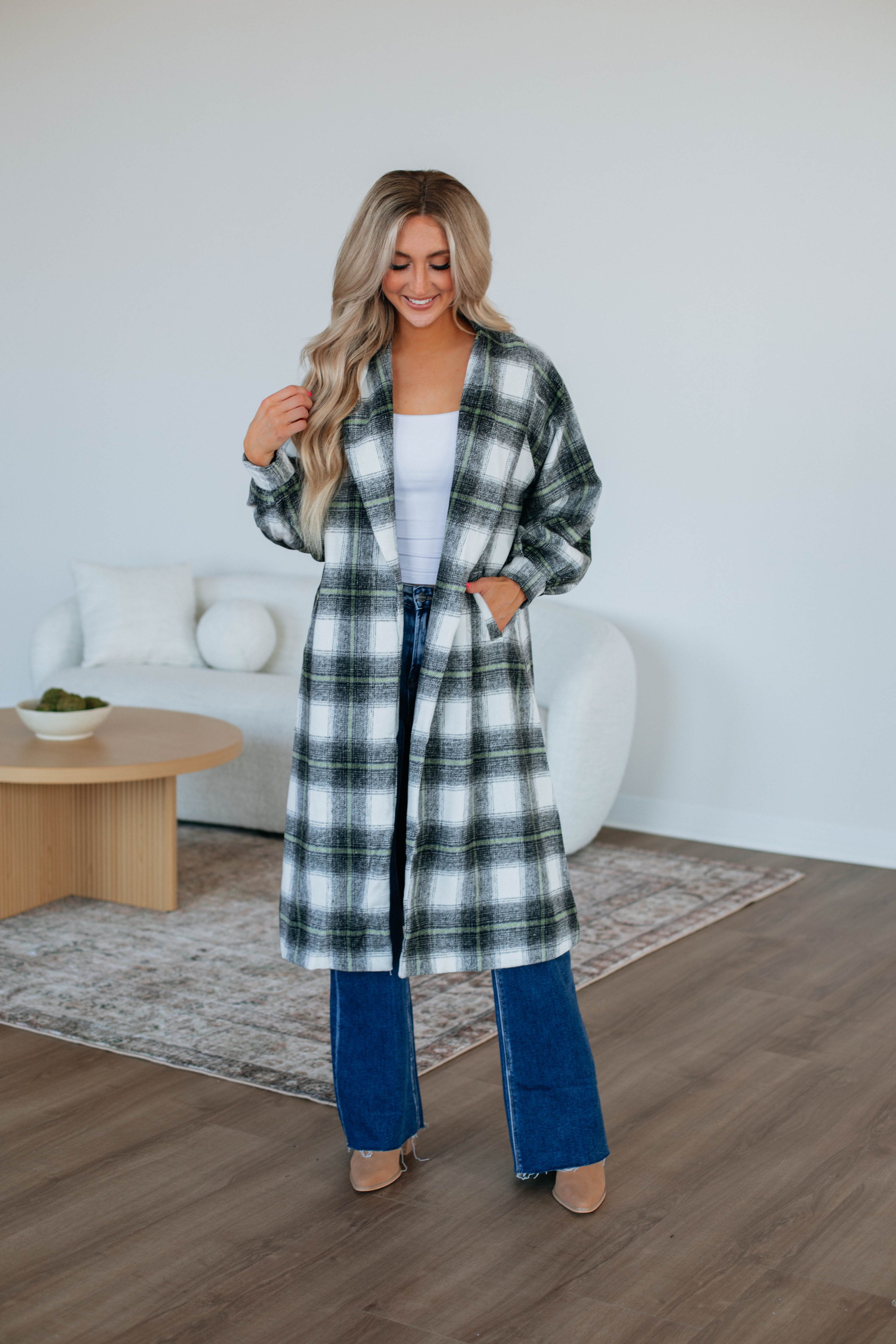Stylish Salama Plaid Coat for Women - Trendy Fall & Winter Outerwear - Perfect for Office, Dating & Casual Outings