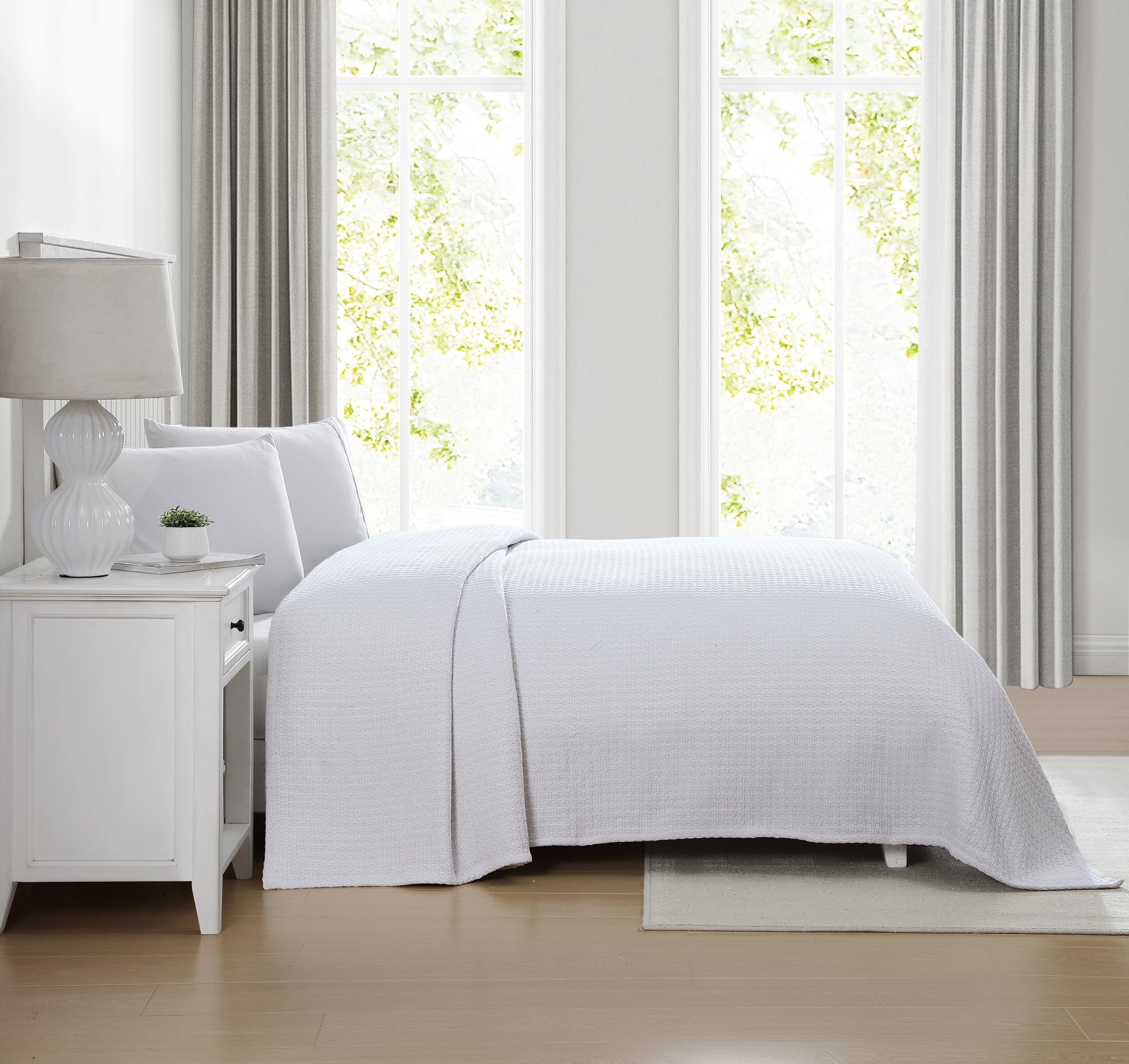 Beatrice Home Fashions 100% Cotton Waffle Weave Blanket - King Size White | Lightweight & Breathable All-Natural Bedding | Perfect for Hotels, Guest Rooms & Cozy Home Decor