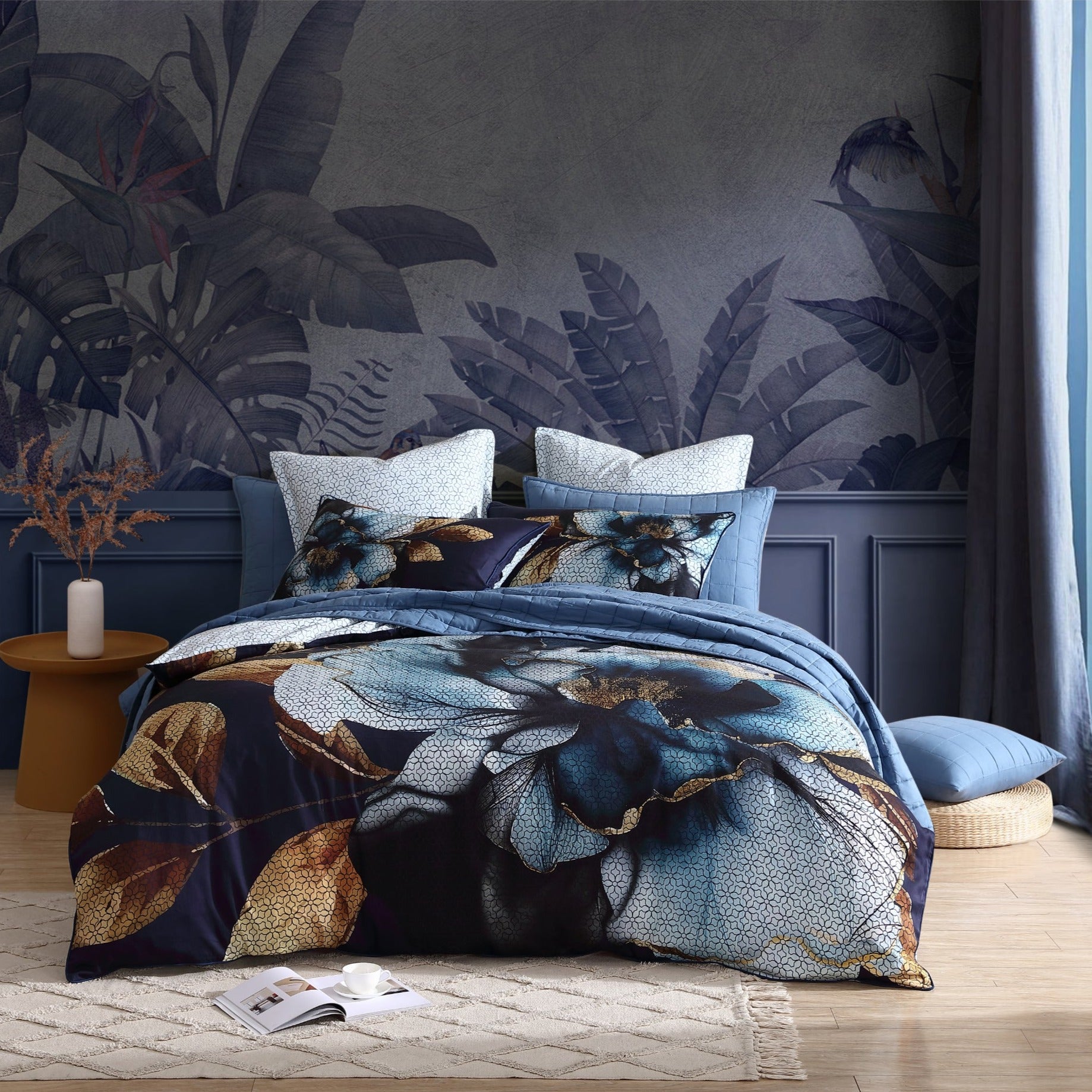 Premium Navy Blue Quilt Cover Set - Soft & Luxurious Golden Glow Bedding by Logan and Mason - Perfect for Master Bedrooms, Guest Rooms & Cozy Home Decor