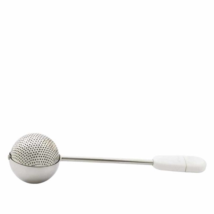 OXO Baker's Dusting Wand for Baking - Stainless Steel Flour Sifter with Soft Grip Handle - Perfect for Dusting Powdered Sugar, Cocoa & Flour on Cakes, Cookies & Desserts