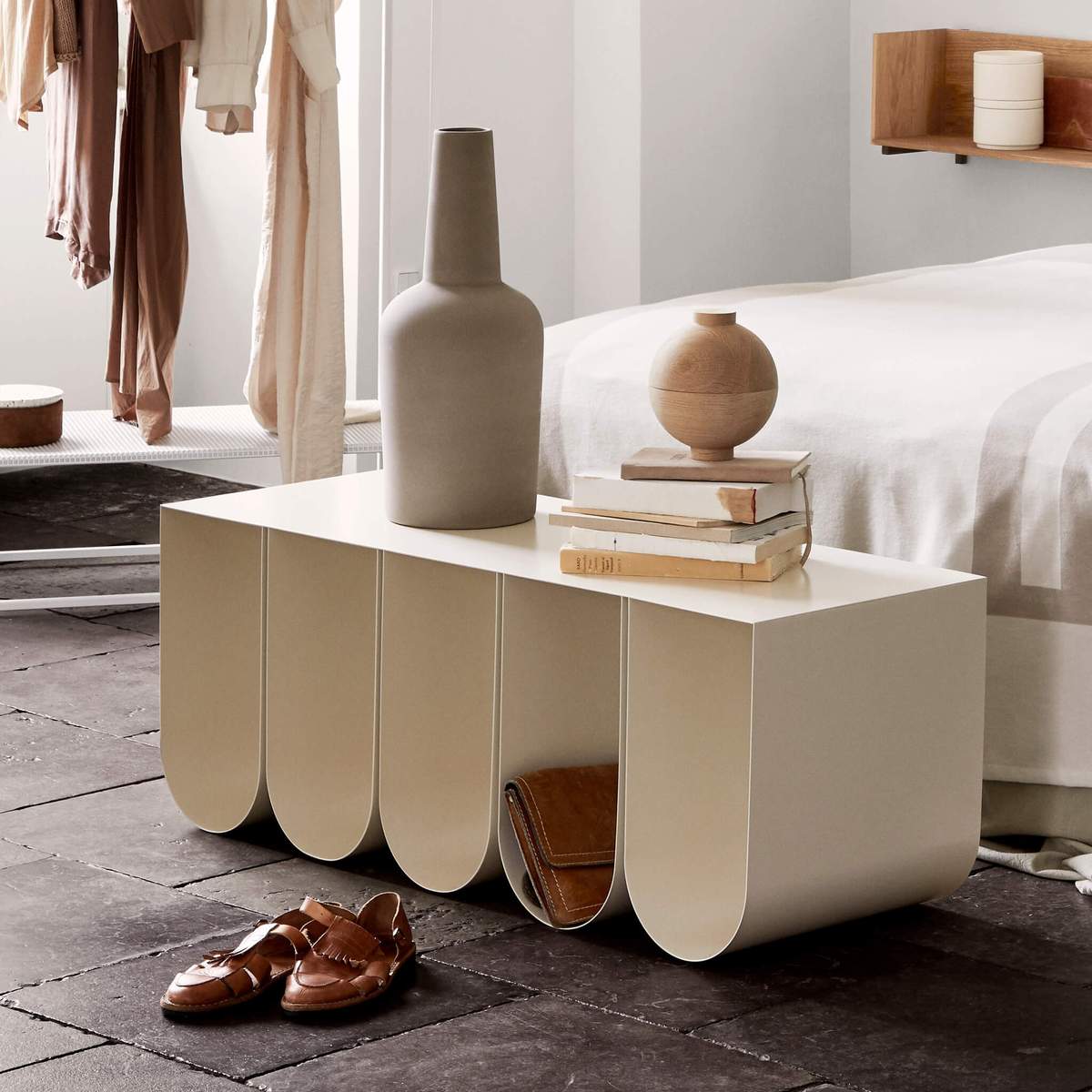 KRISTINA DAM STUDIO Modern Curved Bench in Beige - Stylish and Comfortable Seating for Living Room, Bedroom, or Entryway