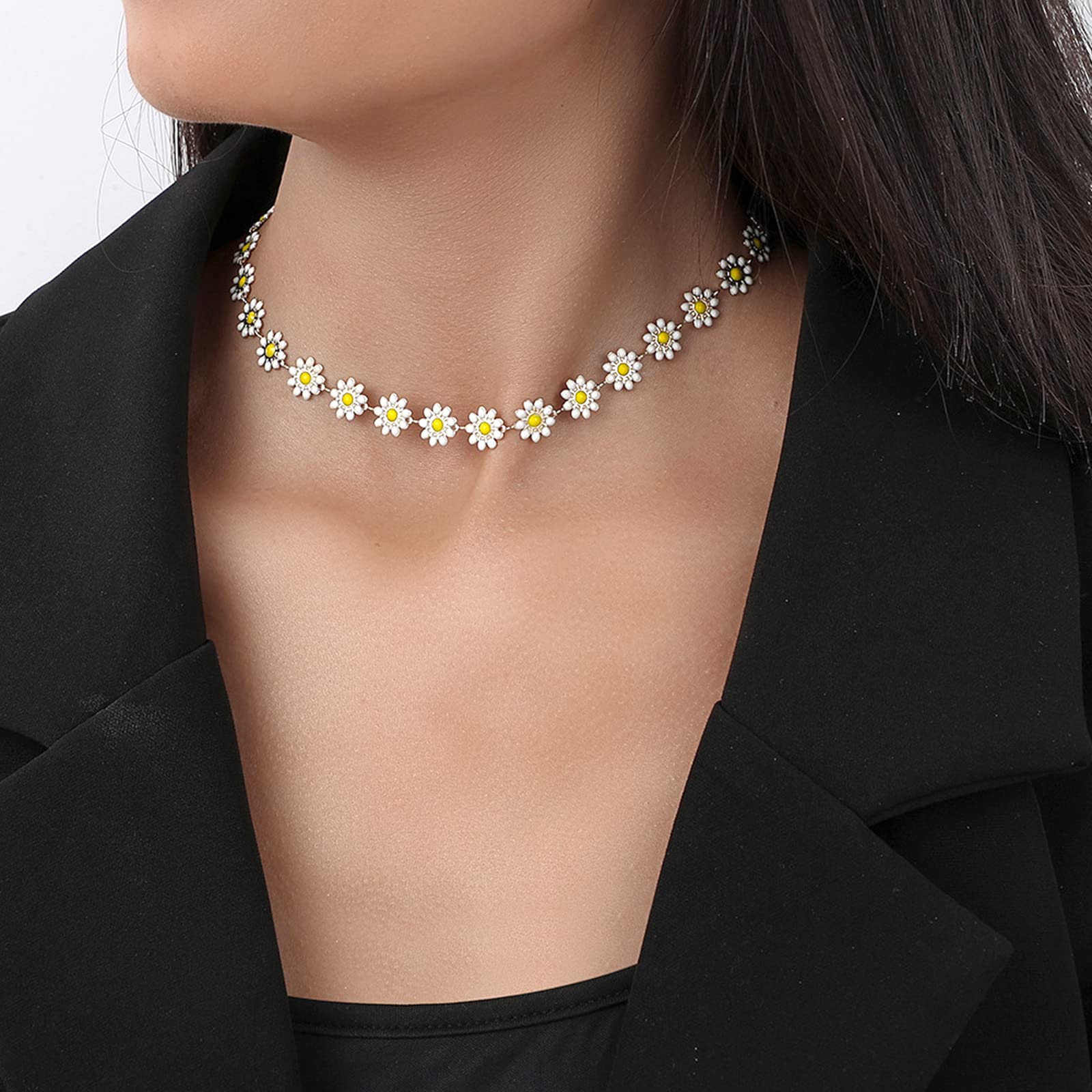 Daisy Flower Necklace for Women - Elegant Summer Daisy Charm Pendant Choker, Princess Daisy Costume Jewelry, Trendy Spring & Summer 2025 Fashion Accessory | Perfect for Daily Wear, Parties, Weddings & Boho Outfits